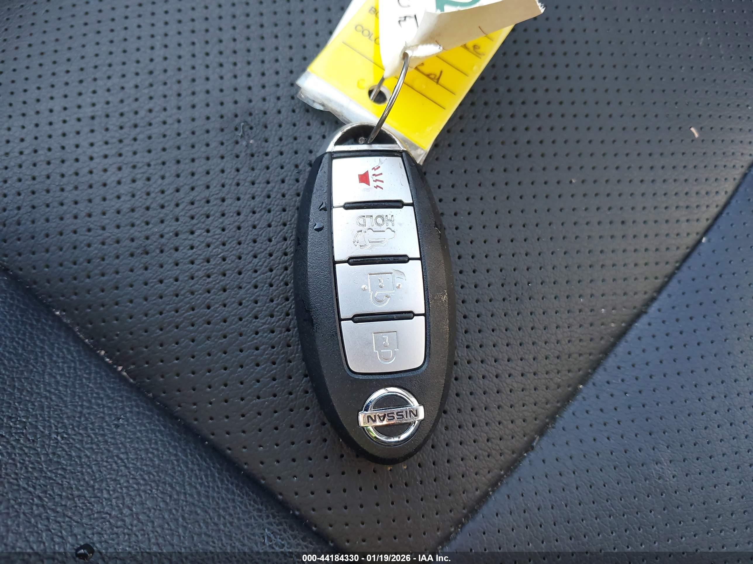 NISSAN ROGUE image 11