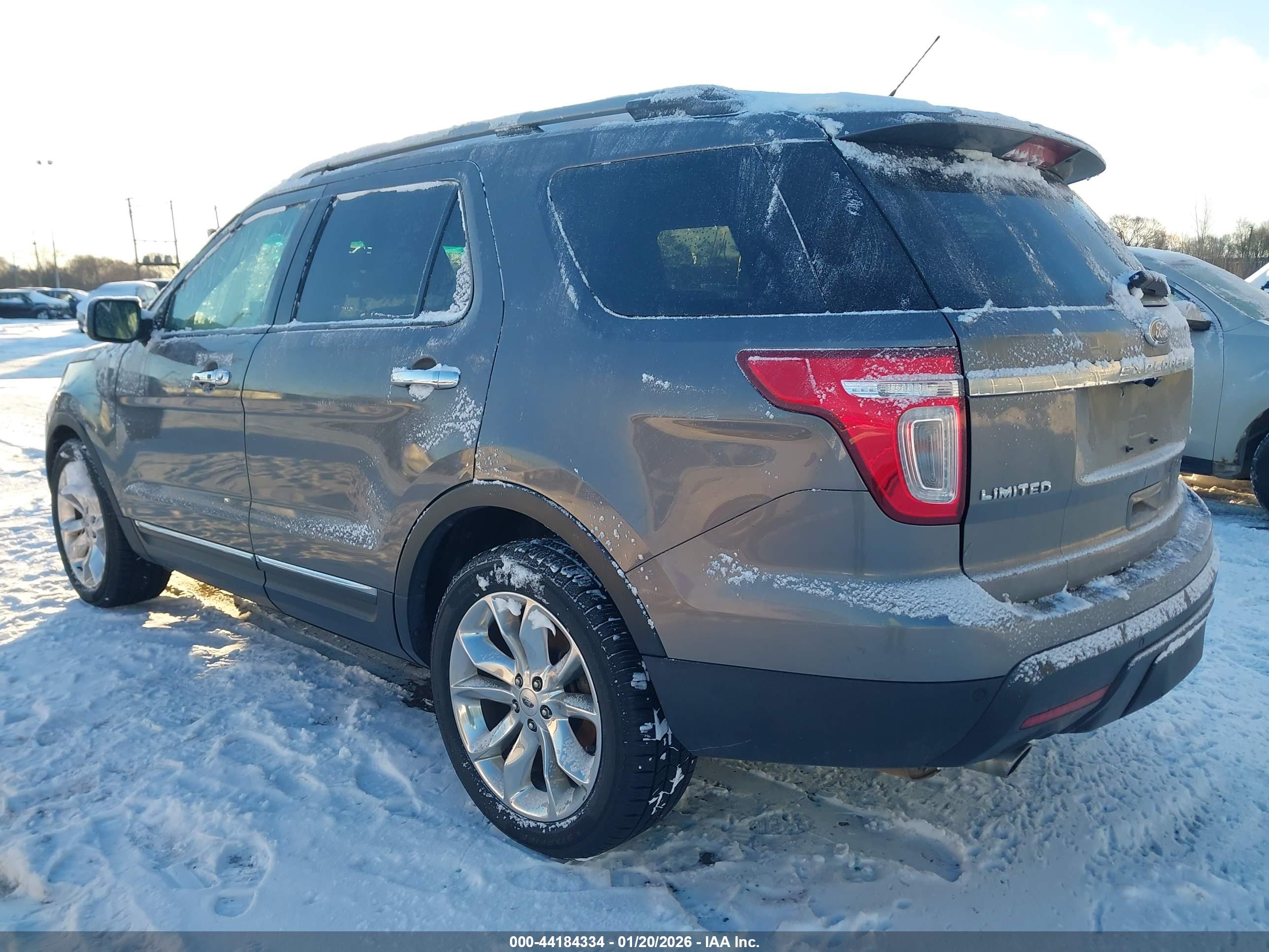 FORD EXPLORER image 3
