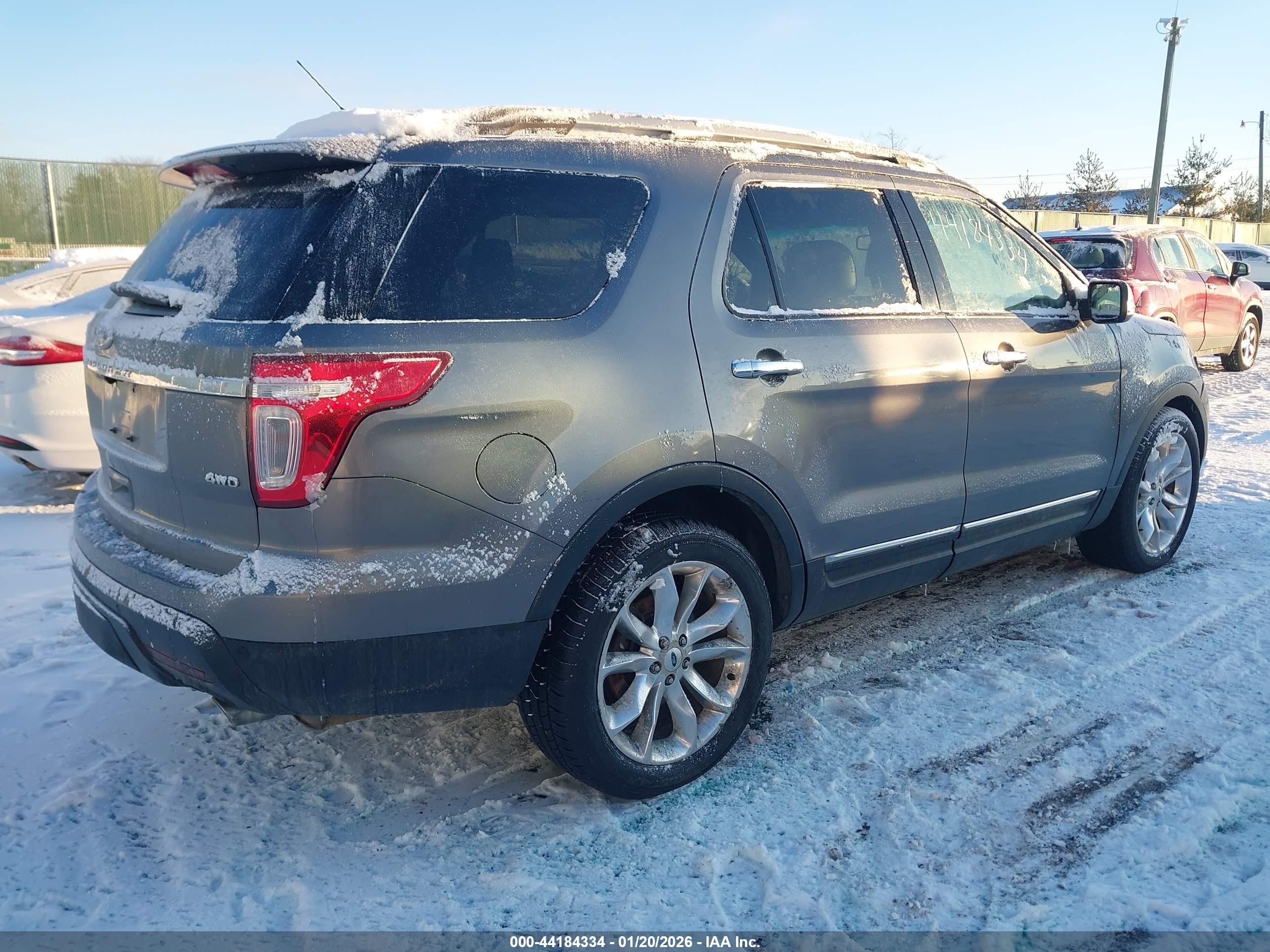 FORD EXPLORER image 4