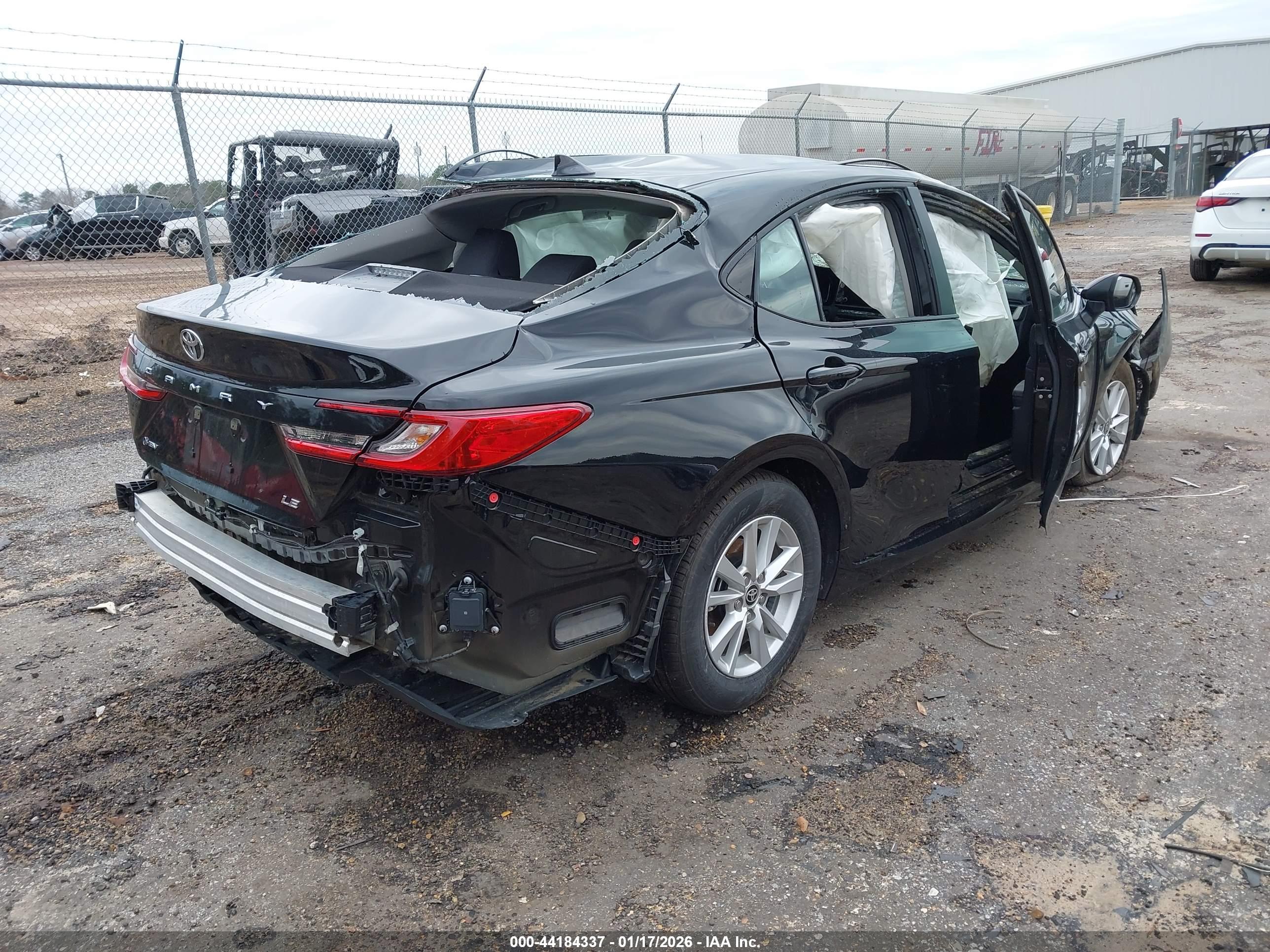 TOYOTA CAMRY image 4