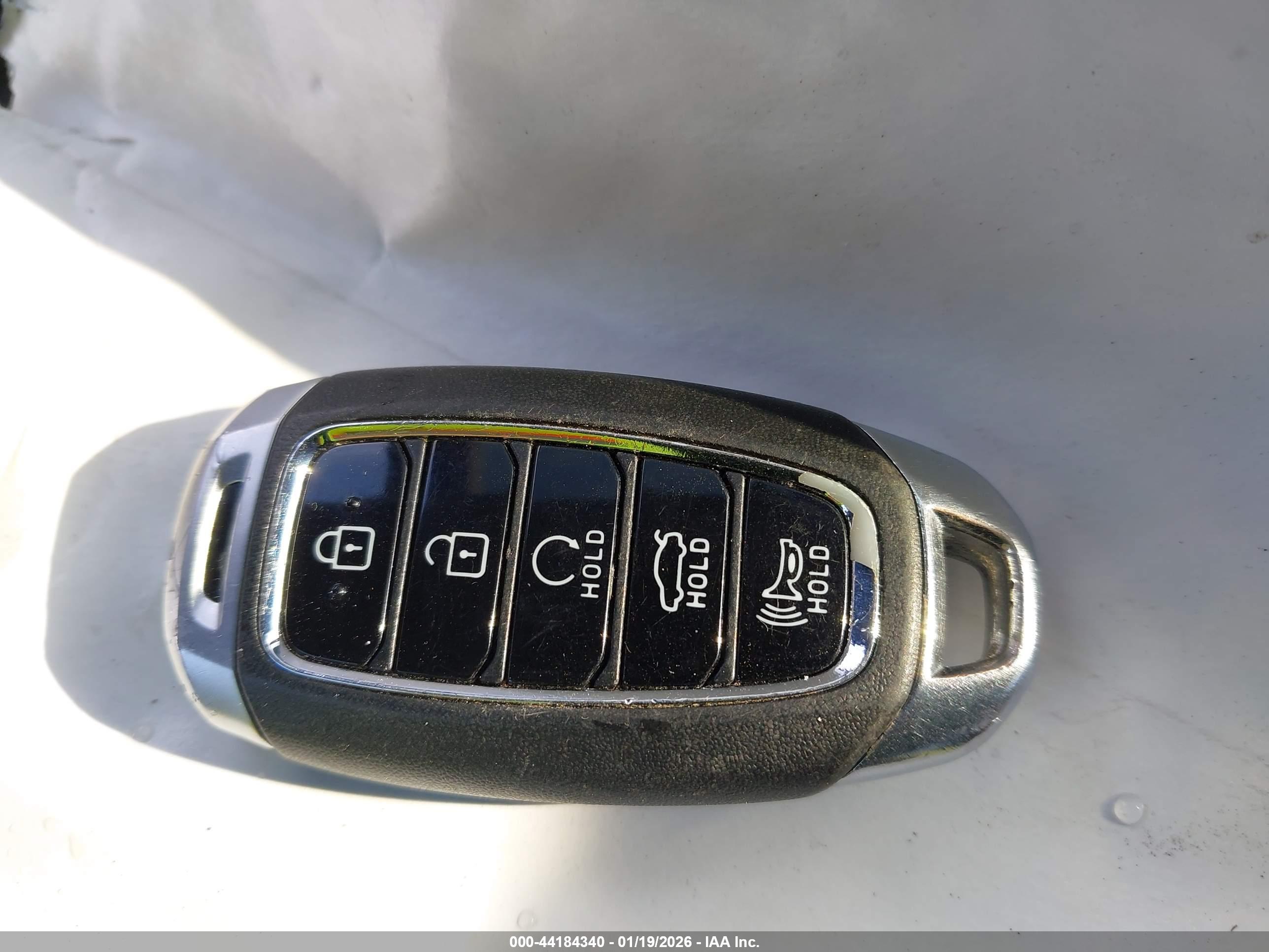 HYUNDAI ELANTRA image 11