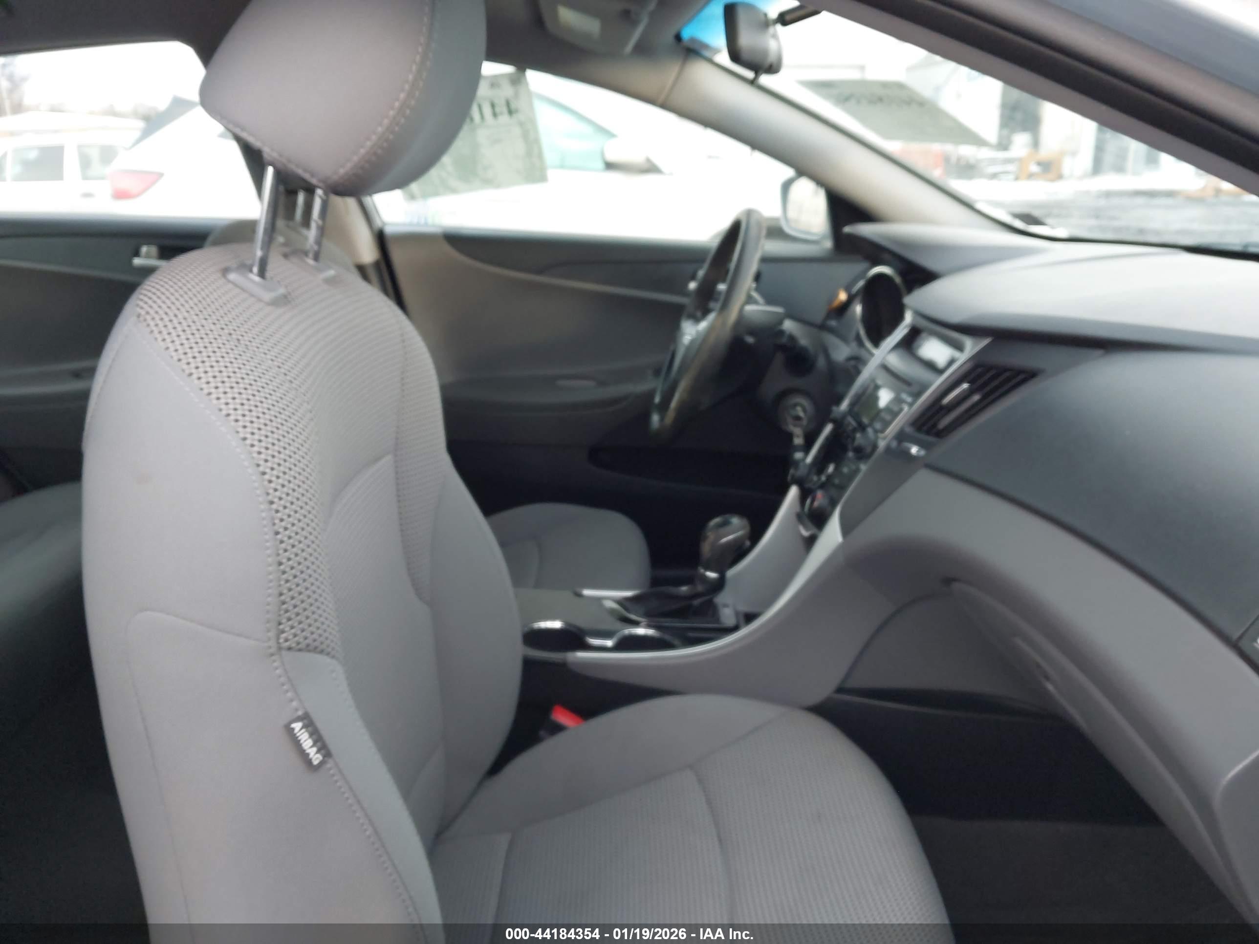 HYUNDAI SONATA image 5