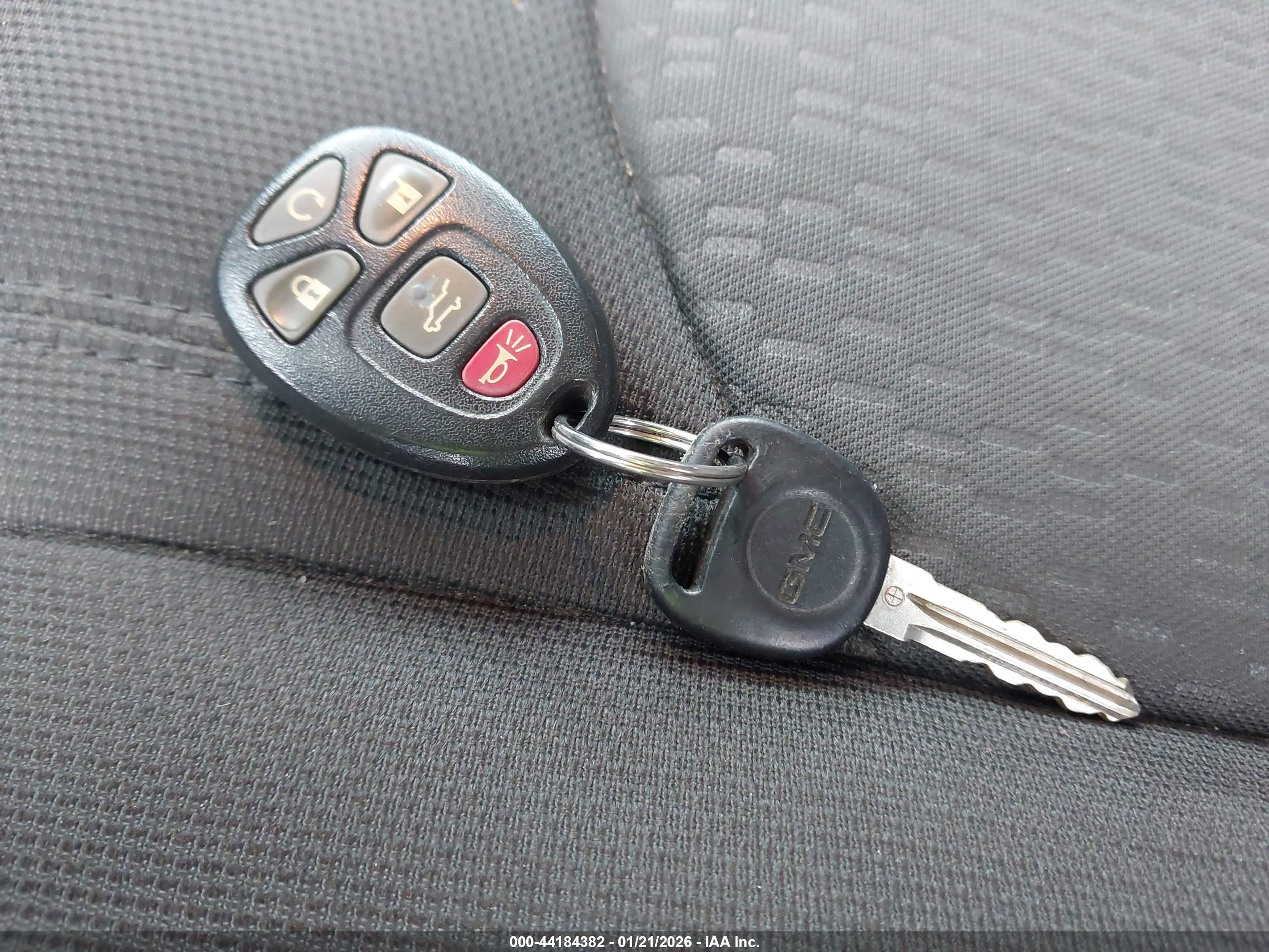 GMC ACADIA image 11