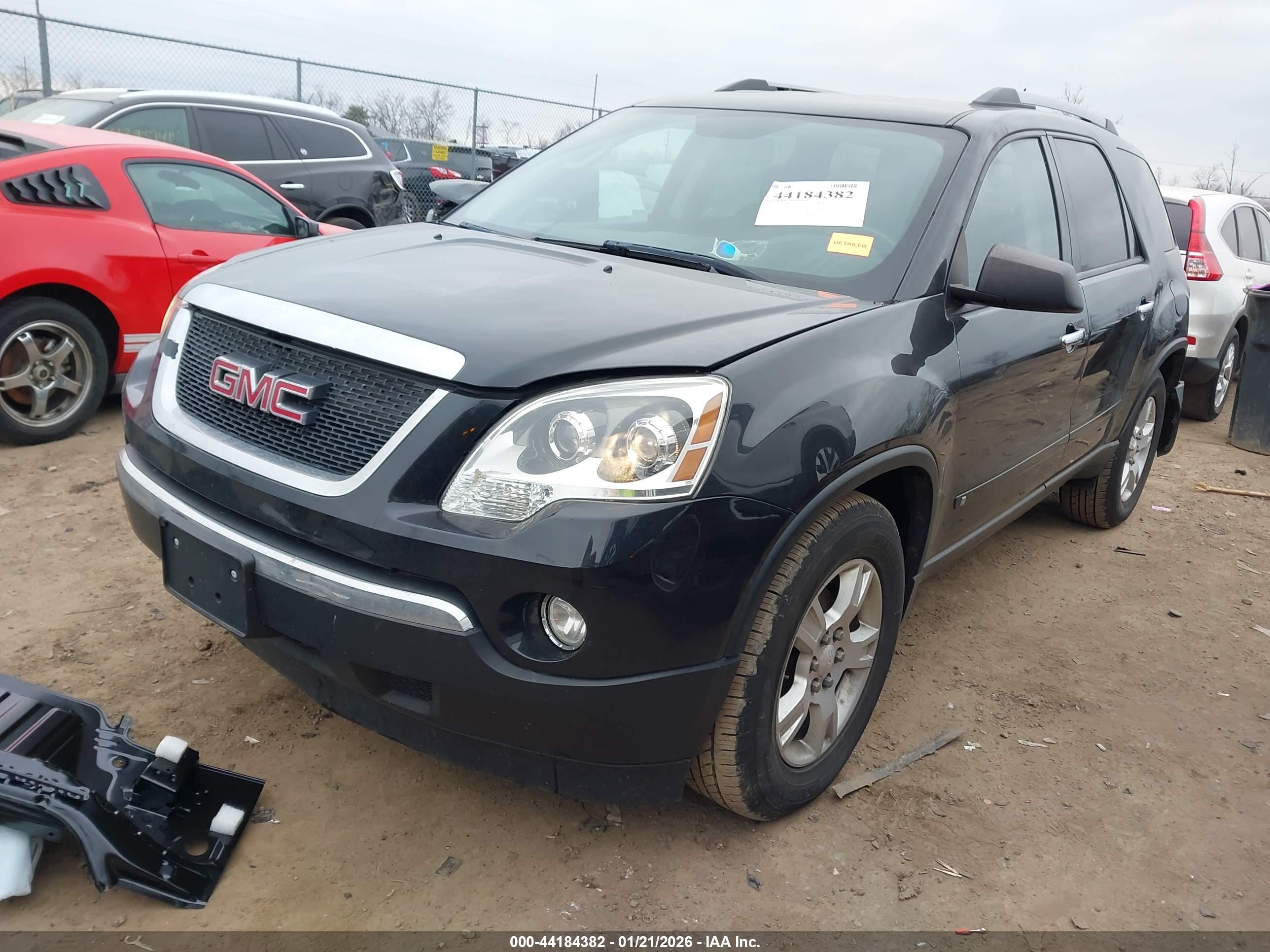 GMC ACADIA image 2