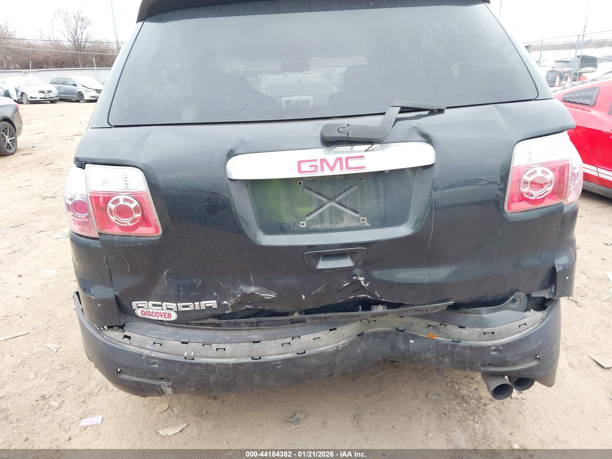 GMC ACADIA image 6