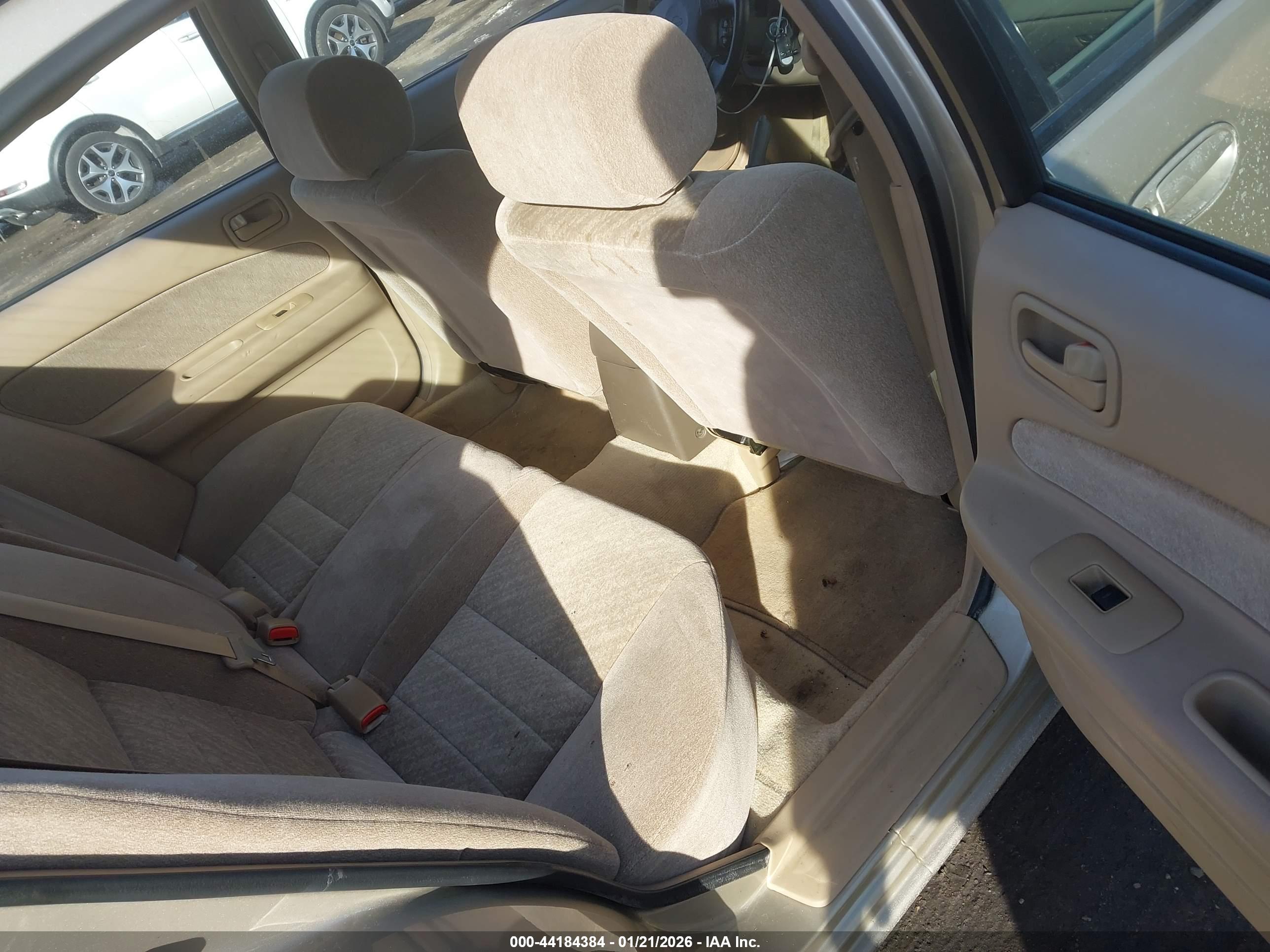 NISSAN MAXIMA image 8
