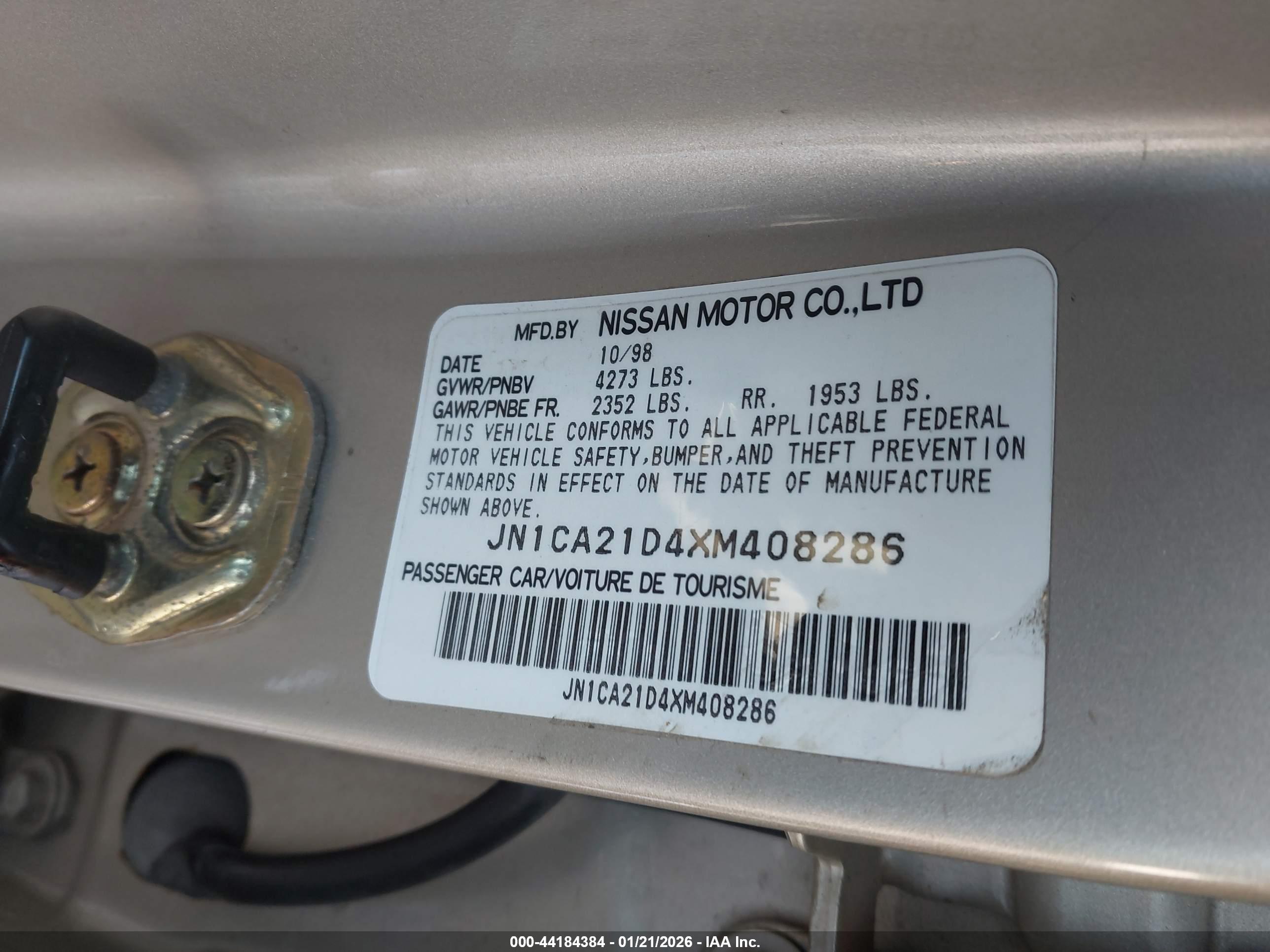 NISSAN MAXIMA image 9