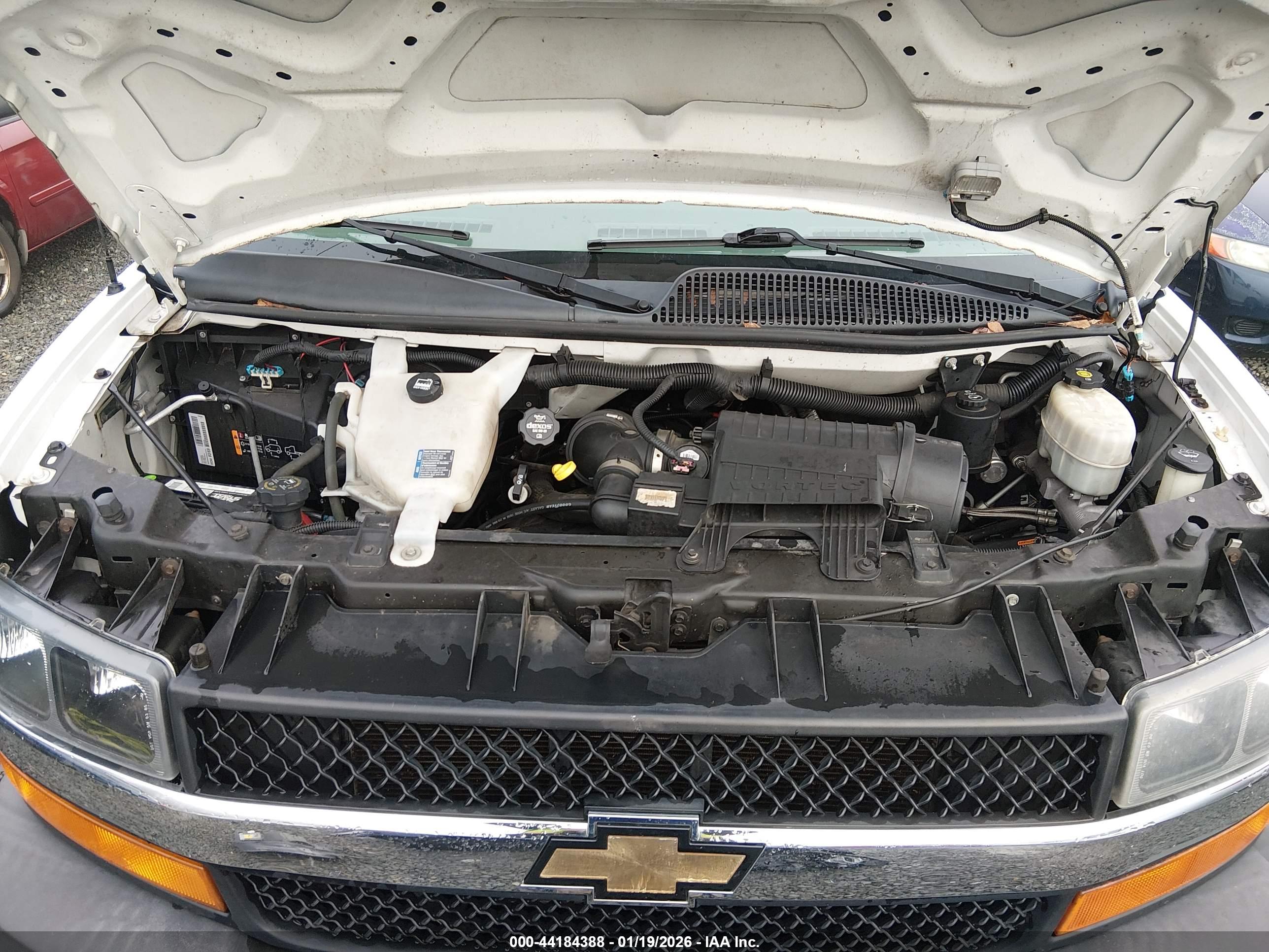 CHEVROLET EXPRESS image 10