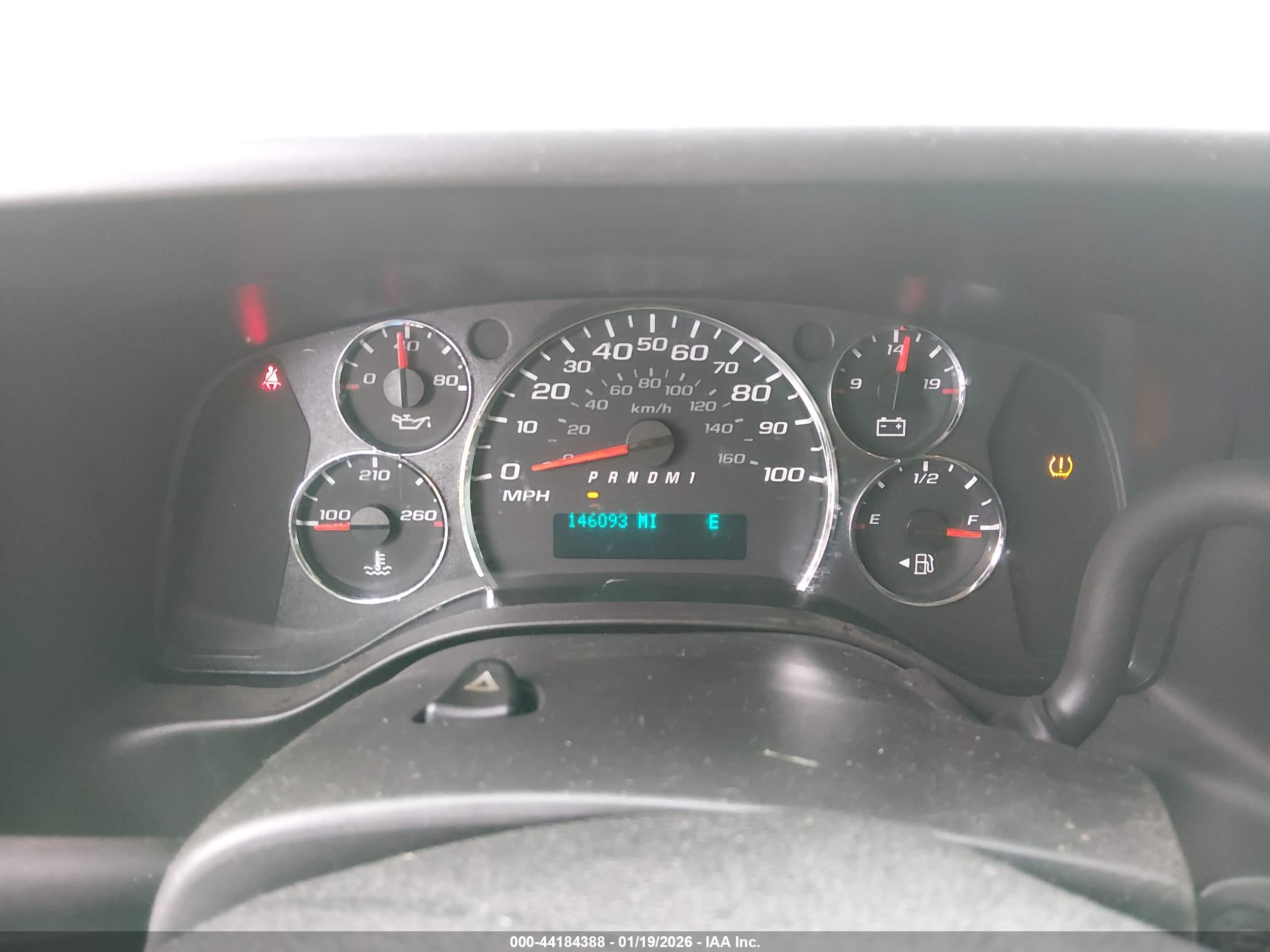 CHEVROLET EXPRESS image 7