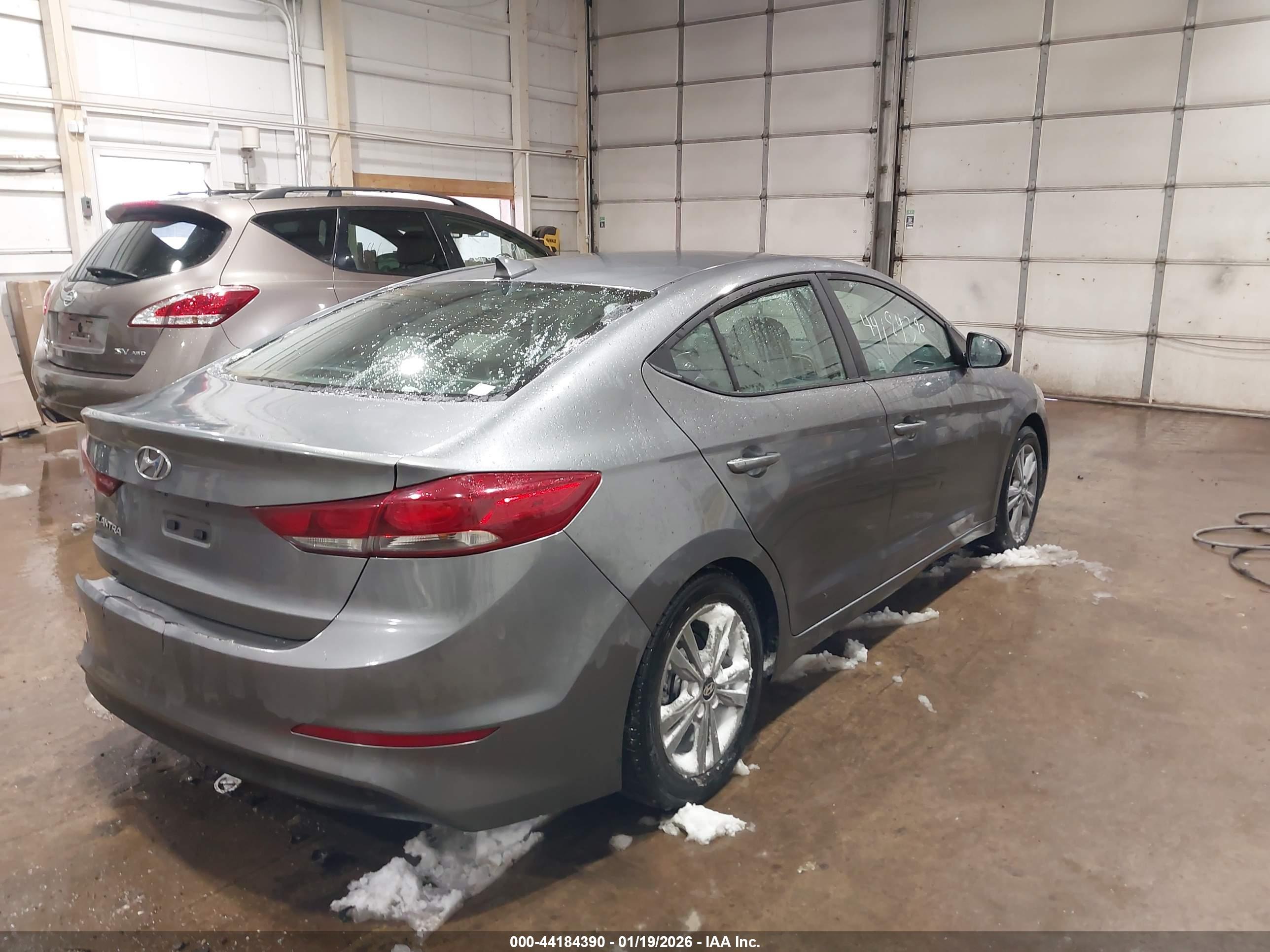 HYUNDAI ELANTRA image 4