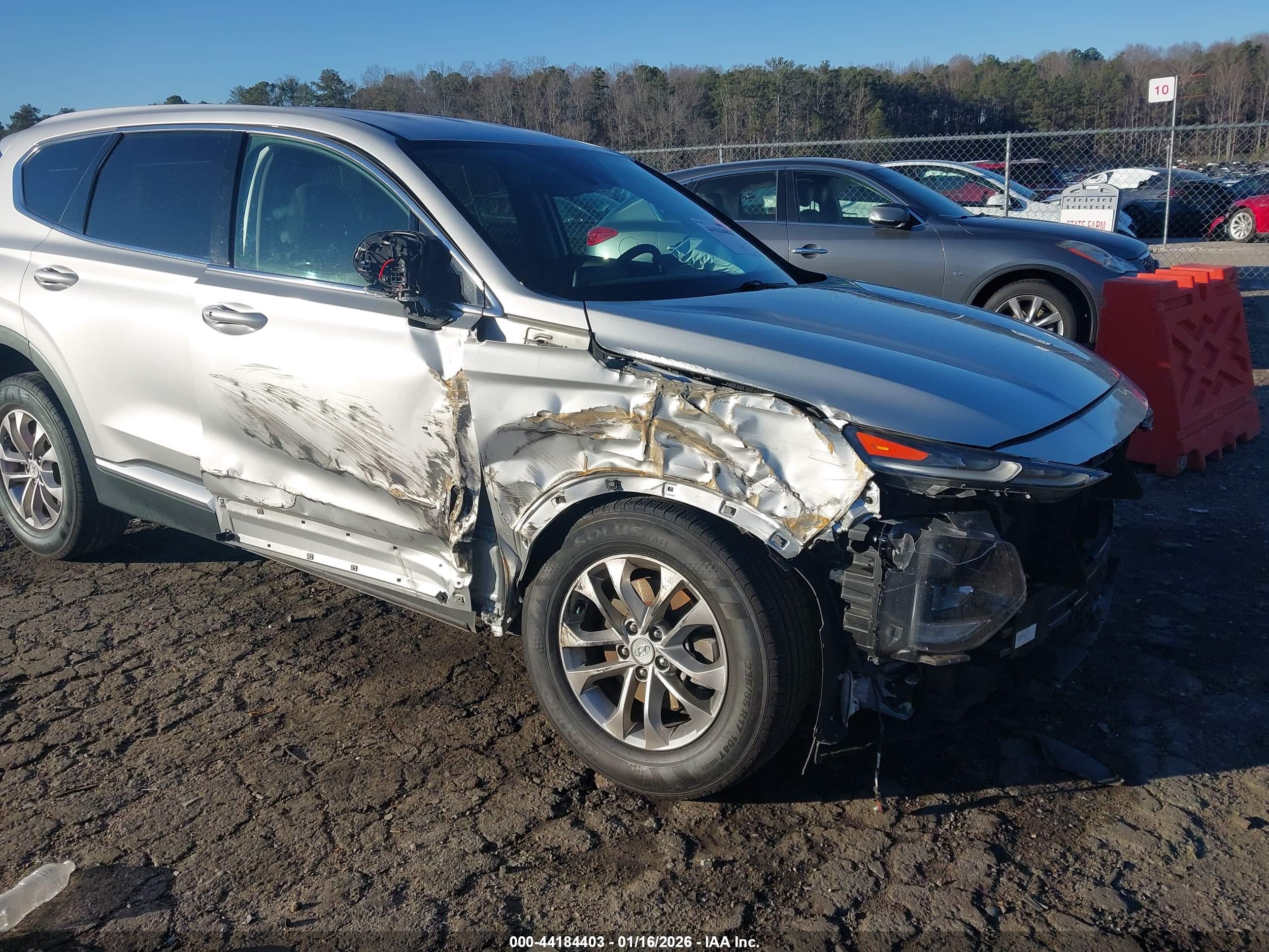 HYUNDAI SANTA image 6