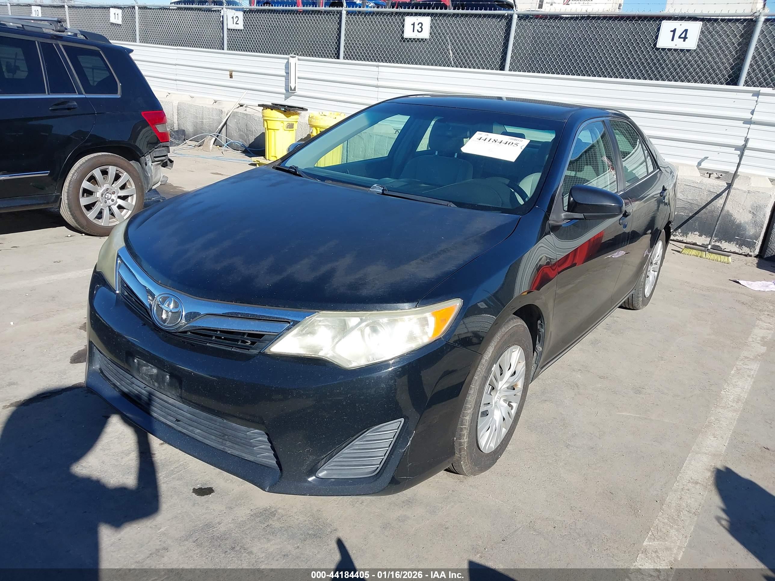 TOYOTA CAMRY image 2