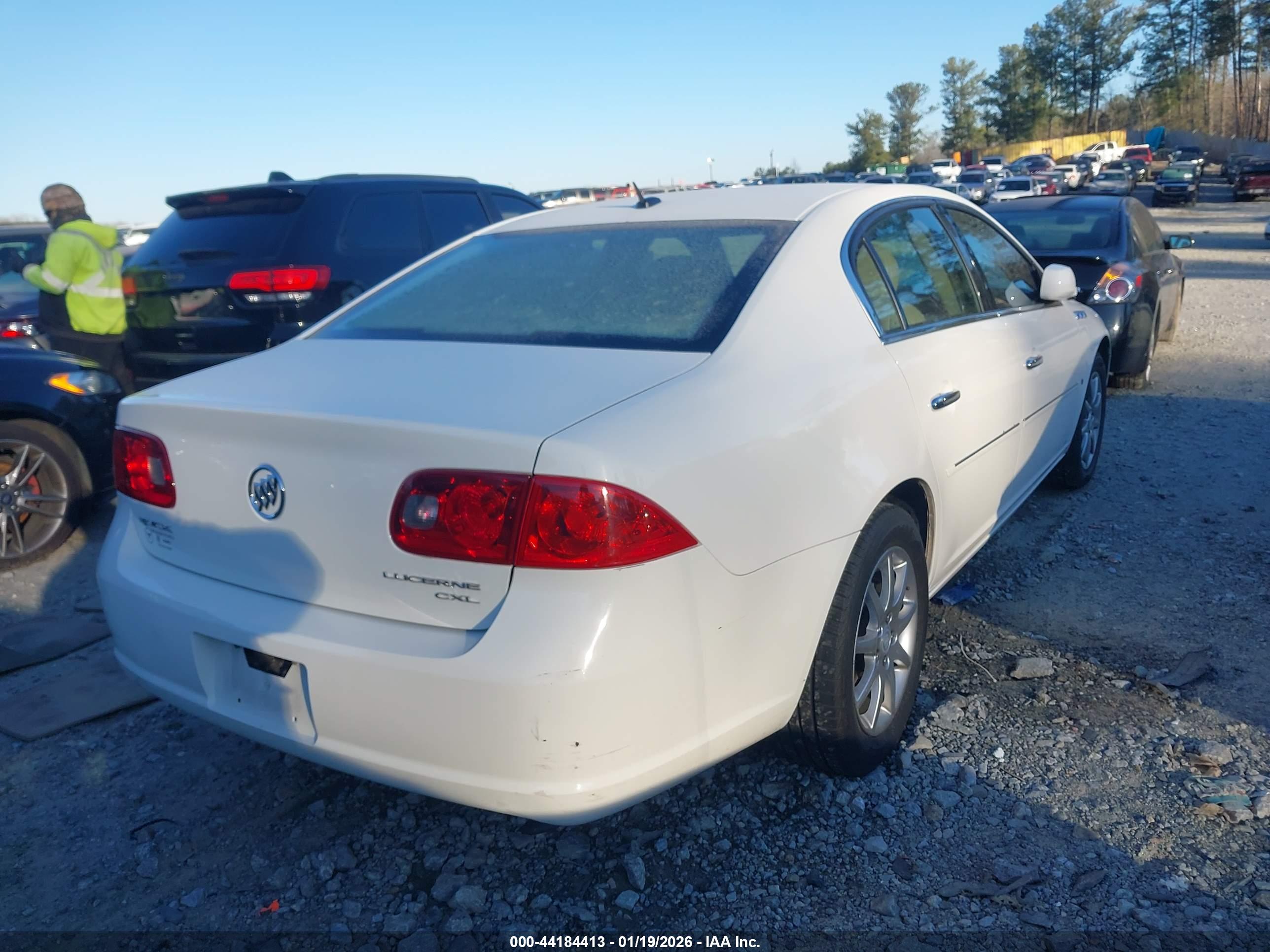 BUICK LUCERNE image 4