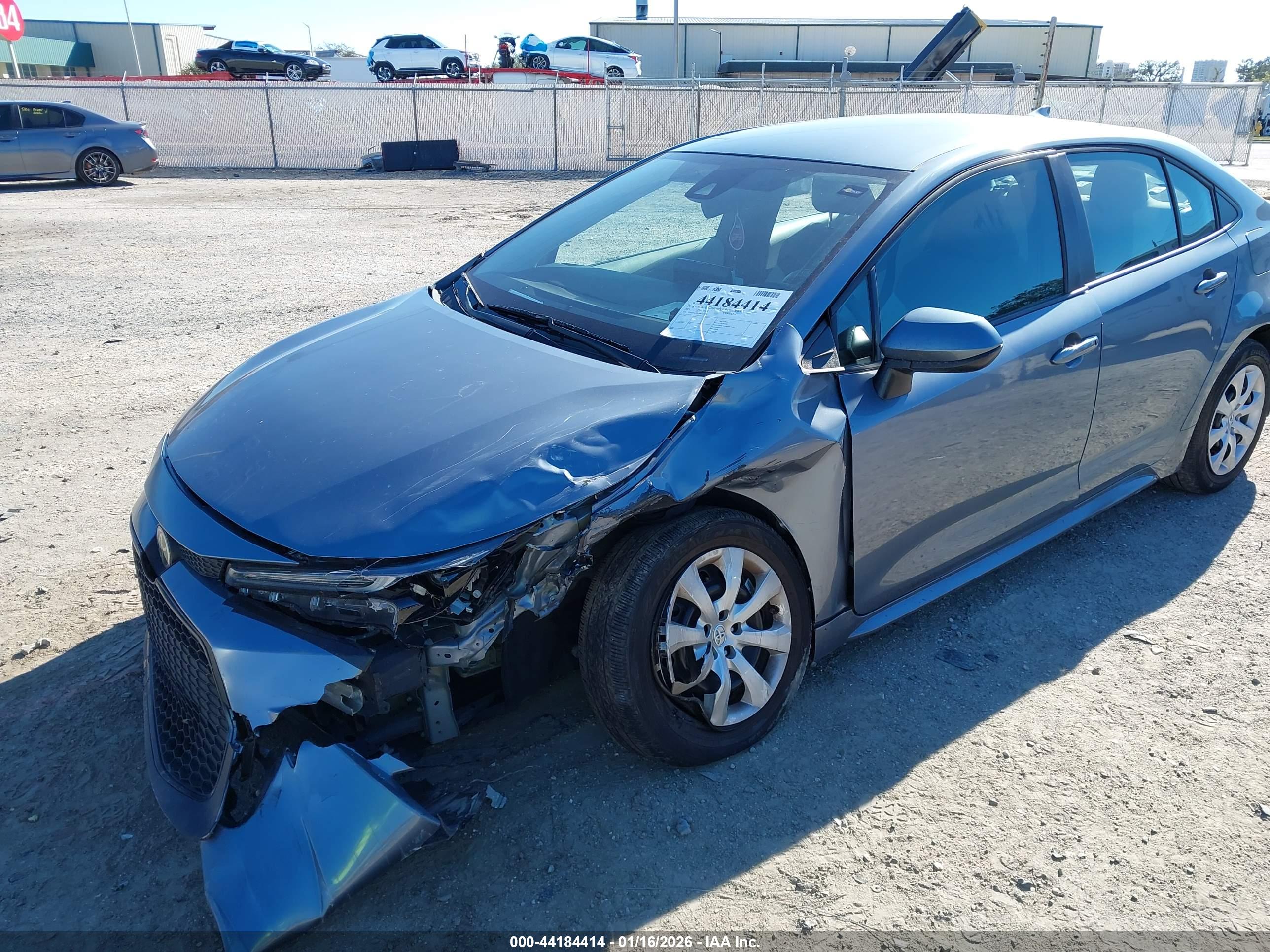 TOYOTA COROLLA image 6