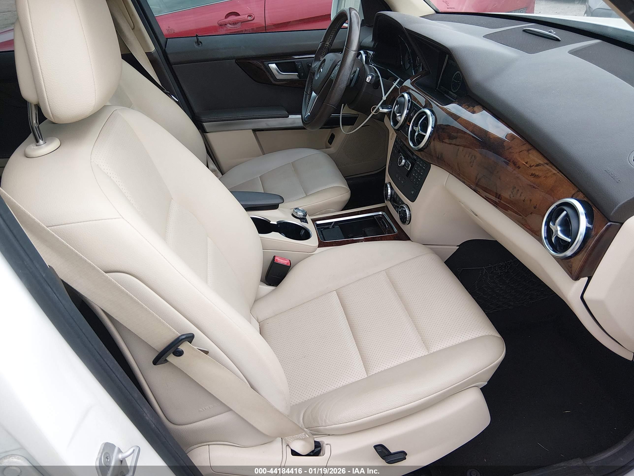MERCEDES-BENZ GLK image 5