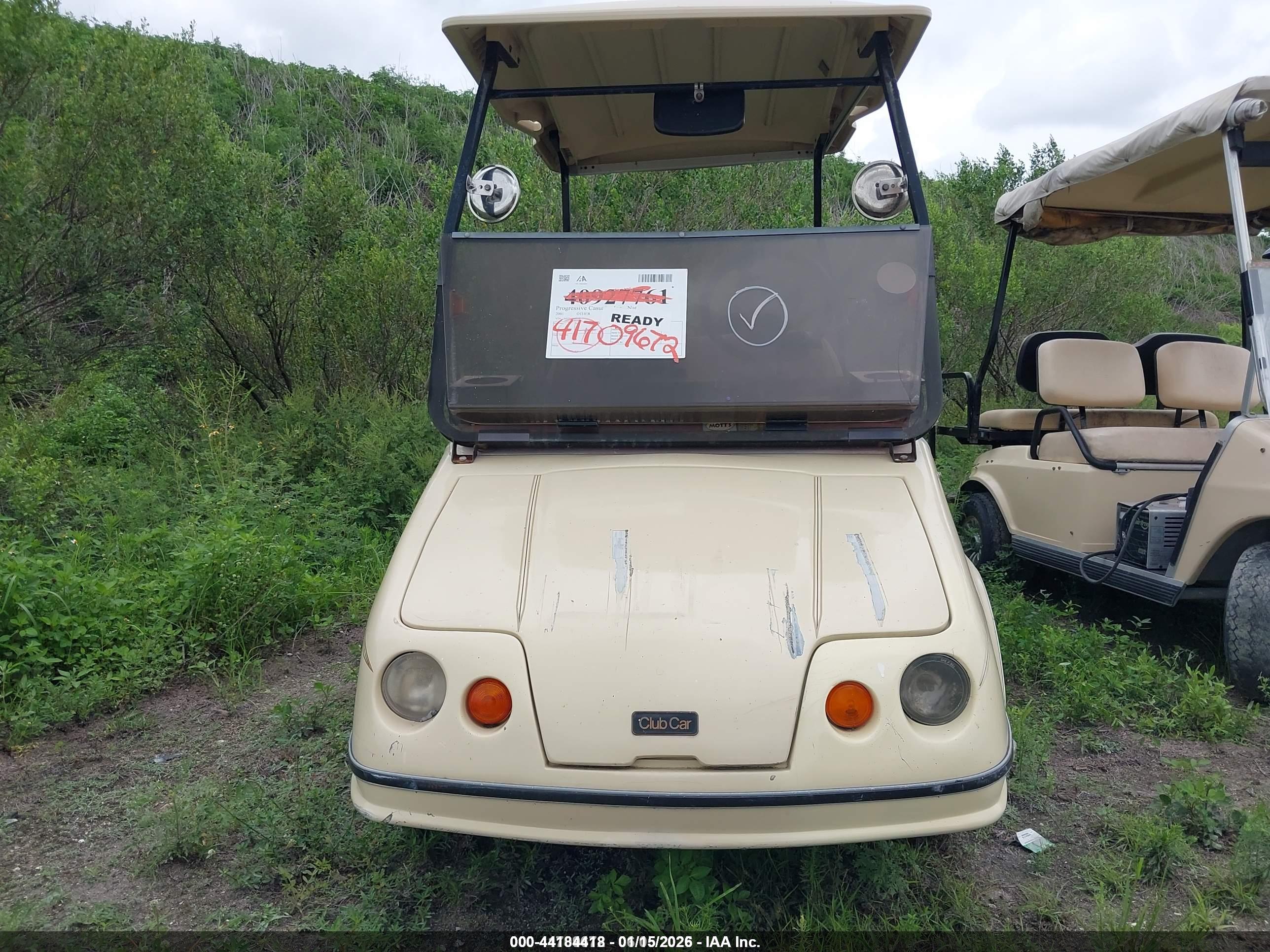 CLUB CAR image 6