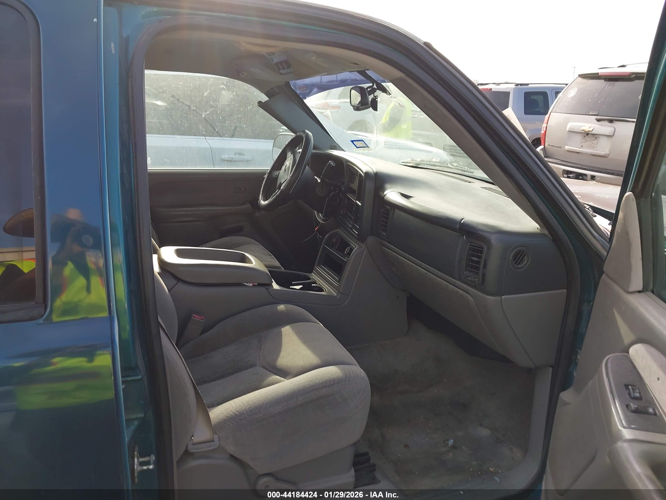 GMC YUKON image 5