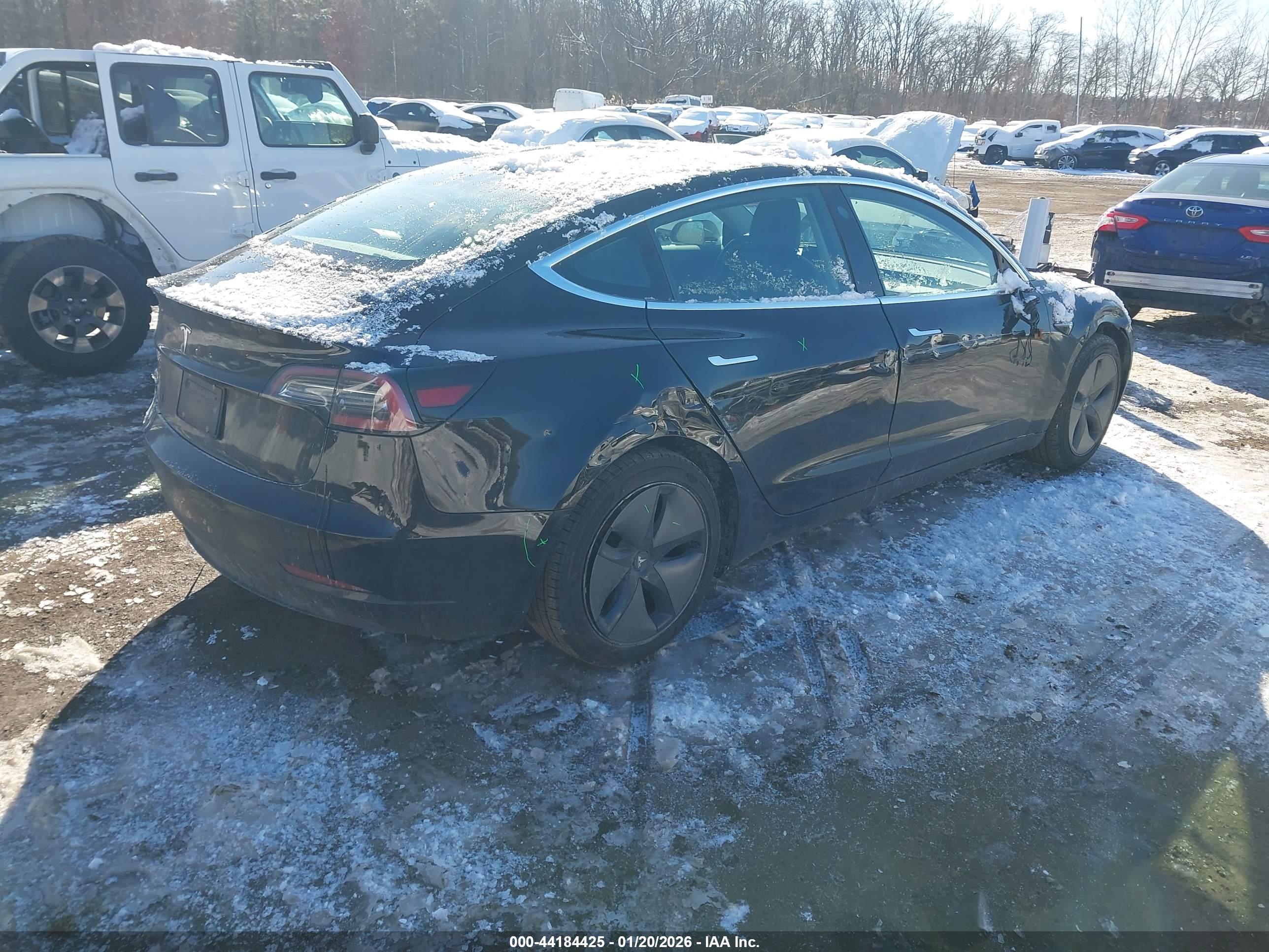 TESLA MODEL image 4