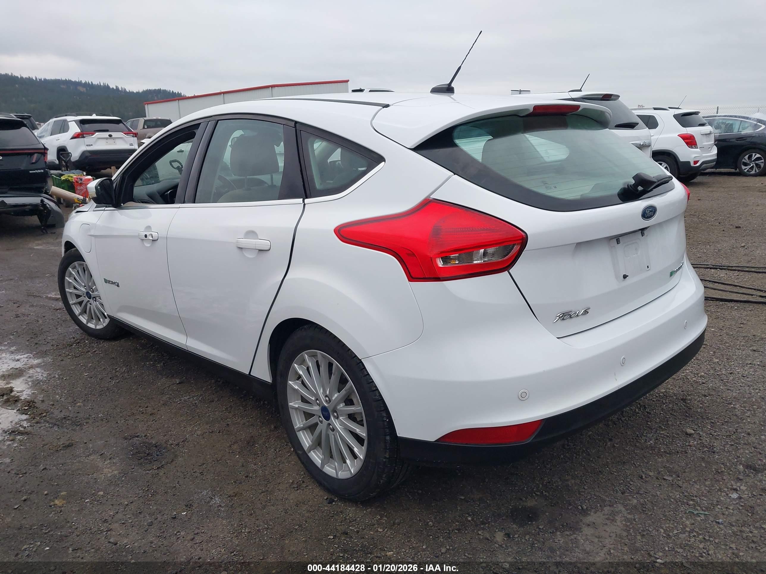 FORD FOCUS image 3