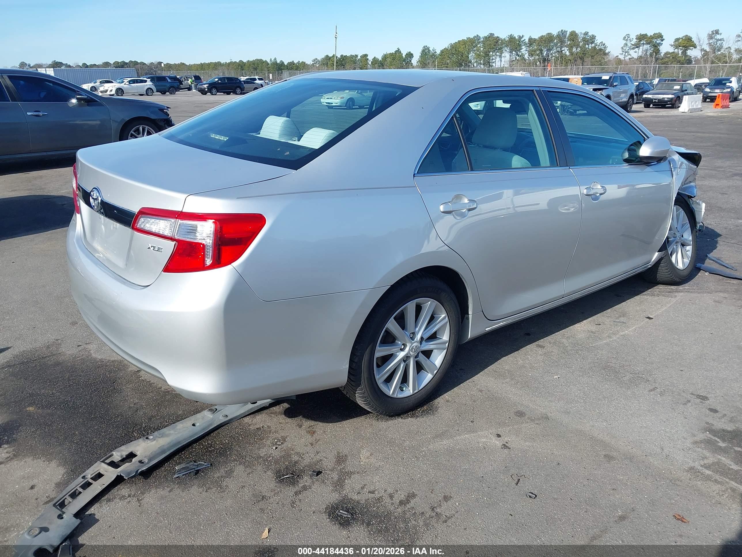 TOYOTA CAMRY image 4