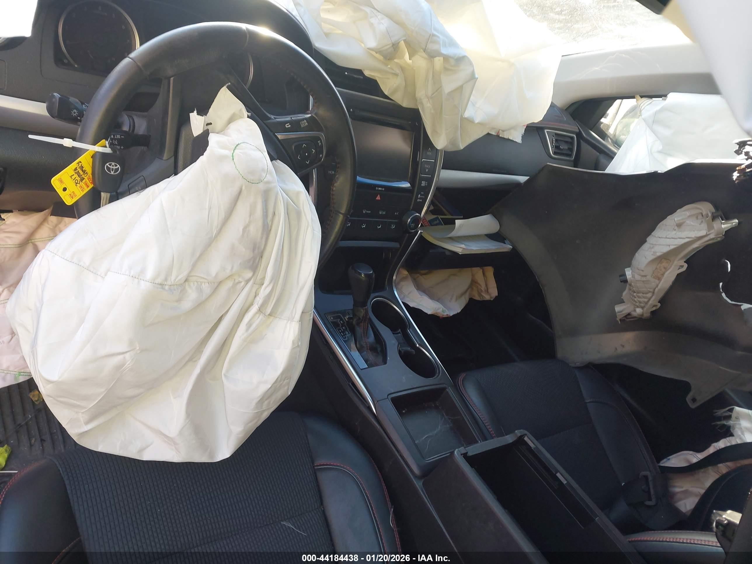 TOYOTA CAMRY image 5