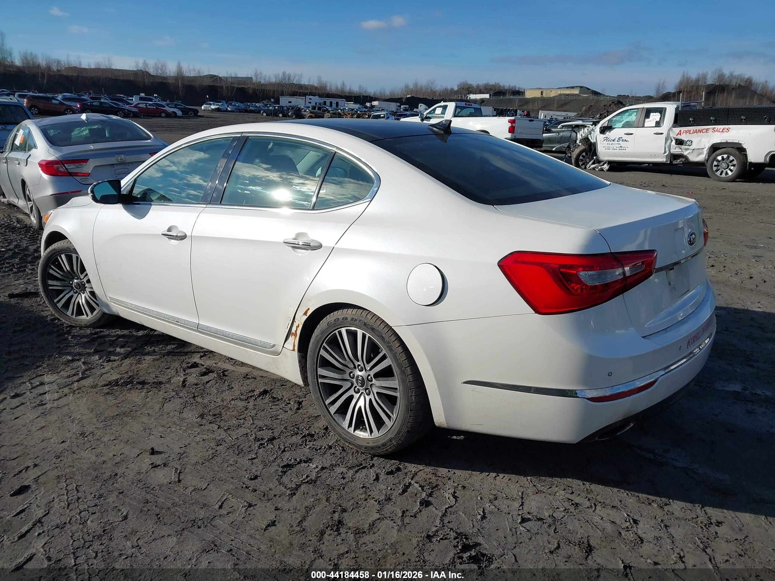 KIA CADENZA image 3