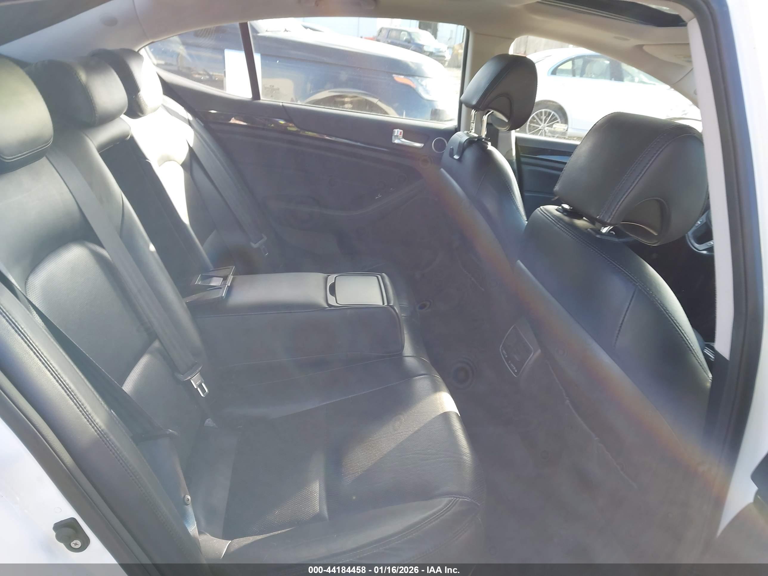 KIA CADENZA image 8