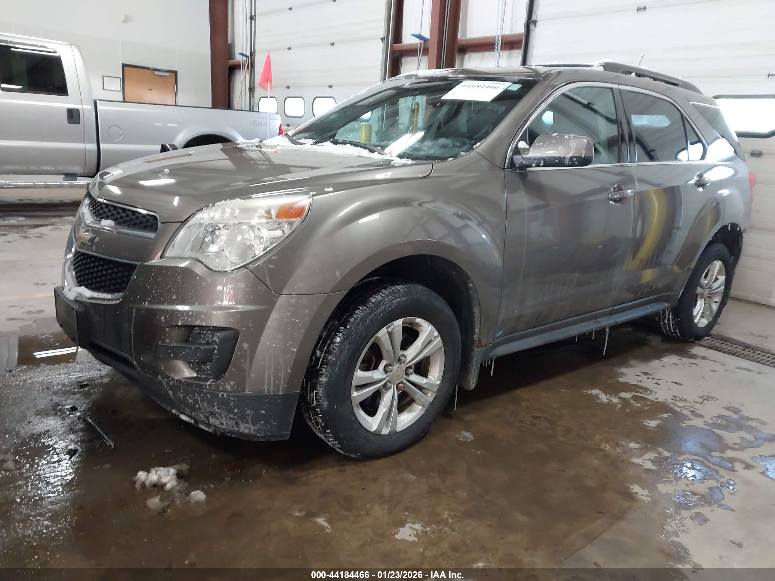 CHEVROLET EQUINOX image 2