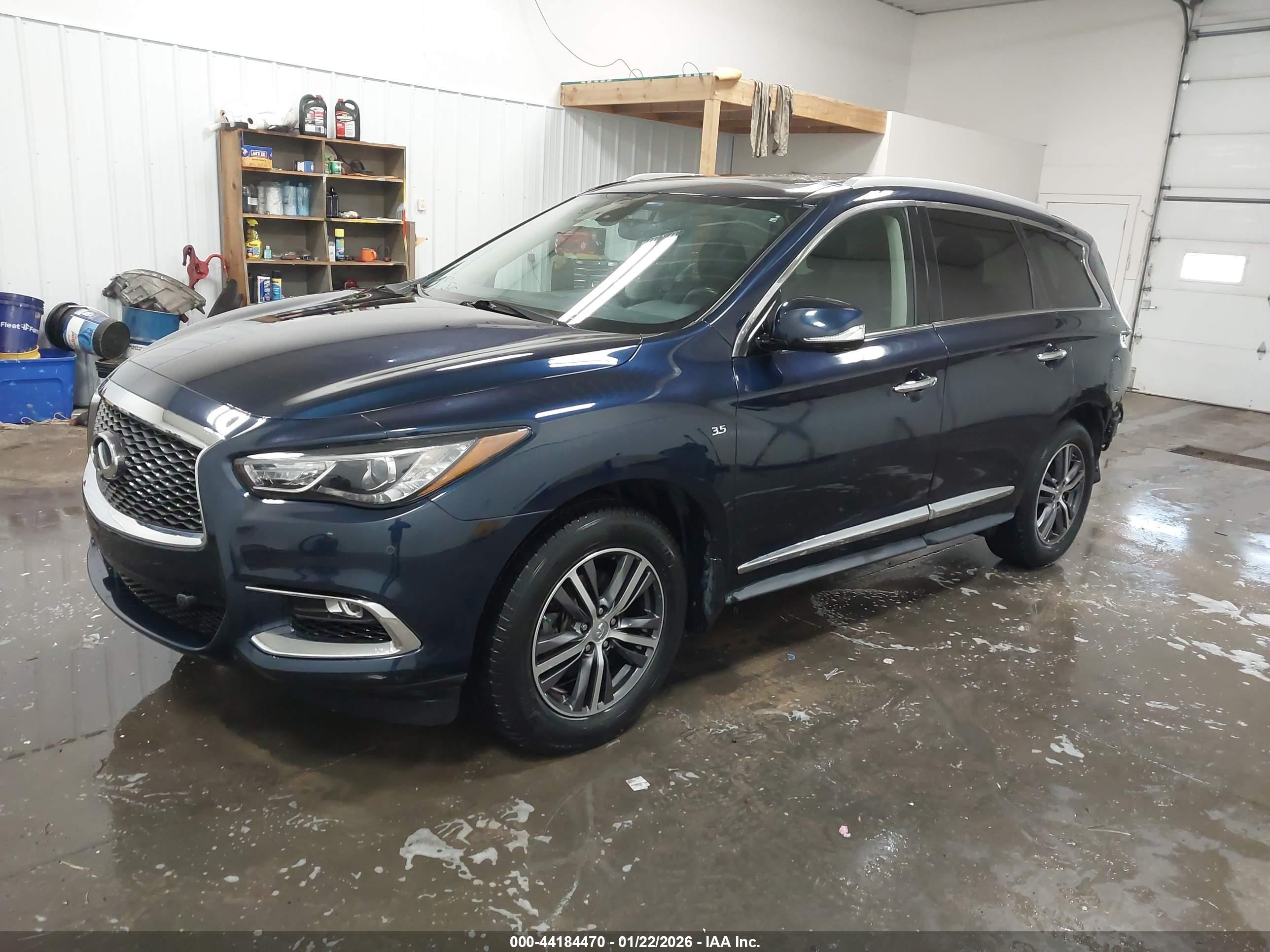 INFINITI QX60 image 2