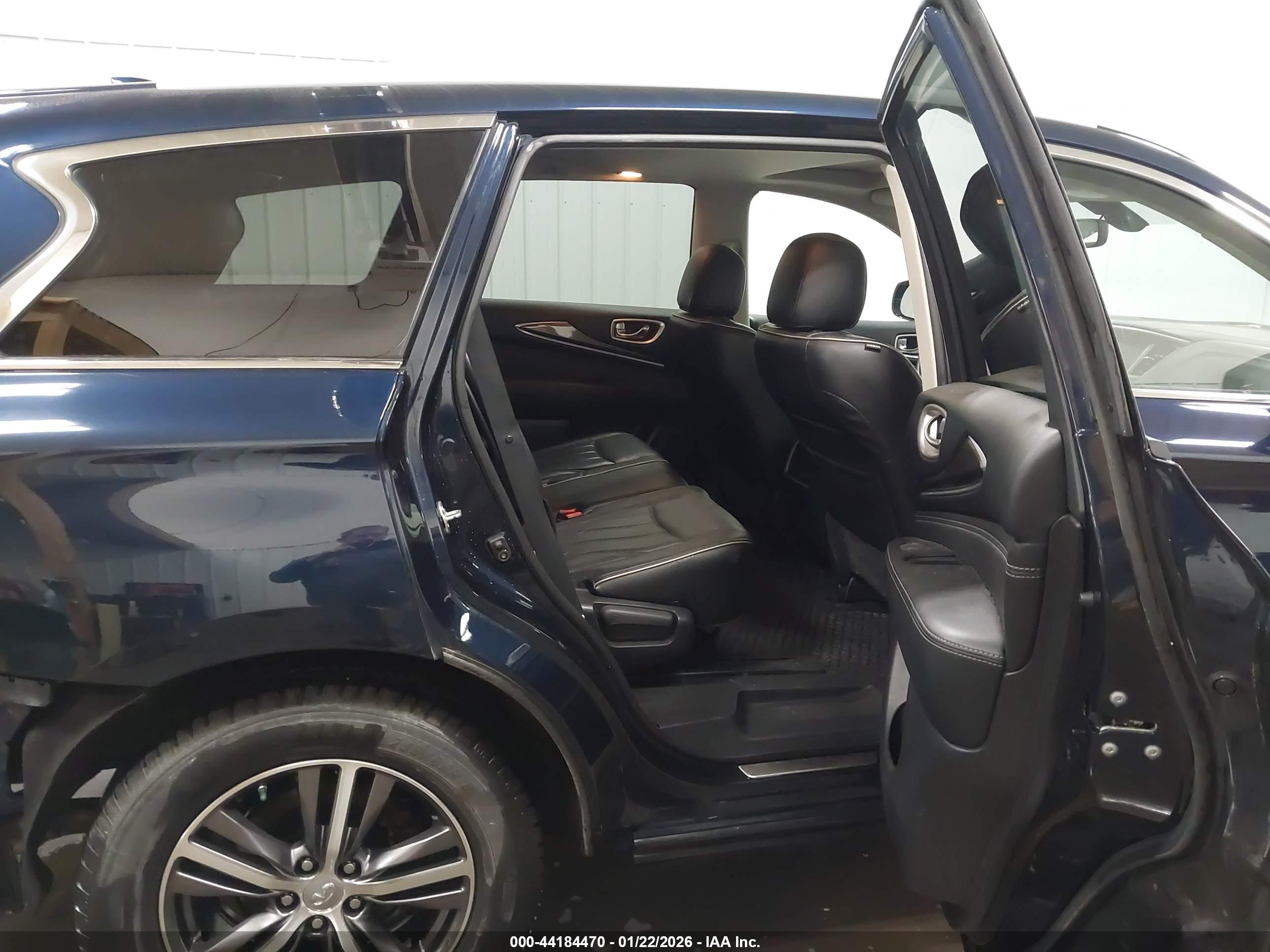 INFINITI QX60 image 8