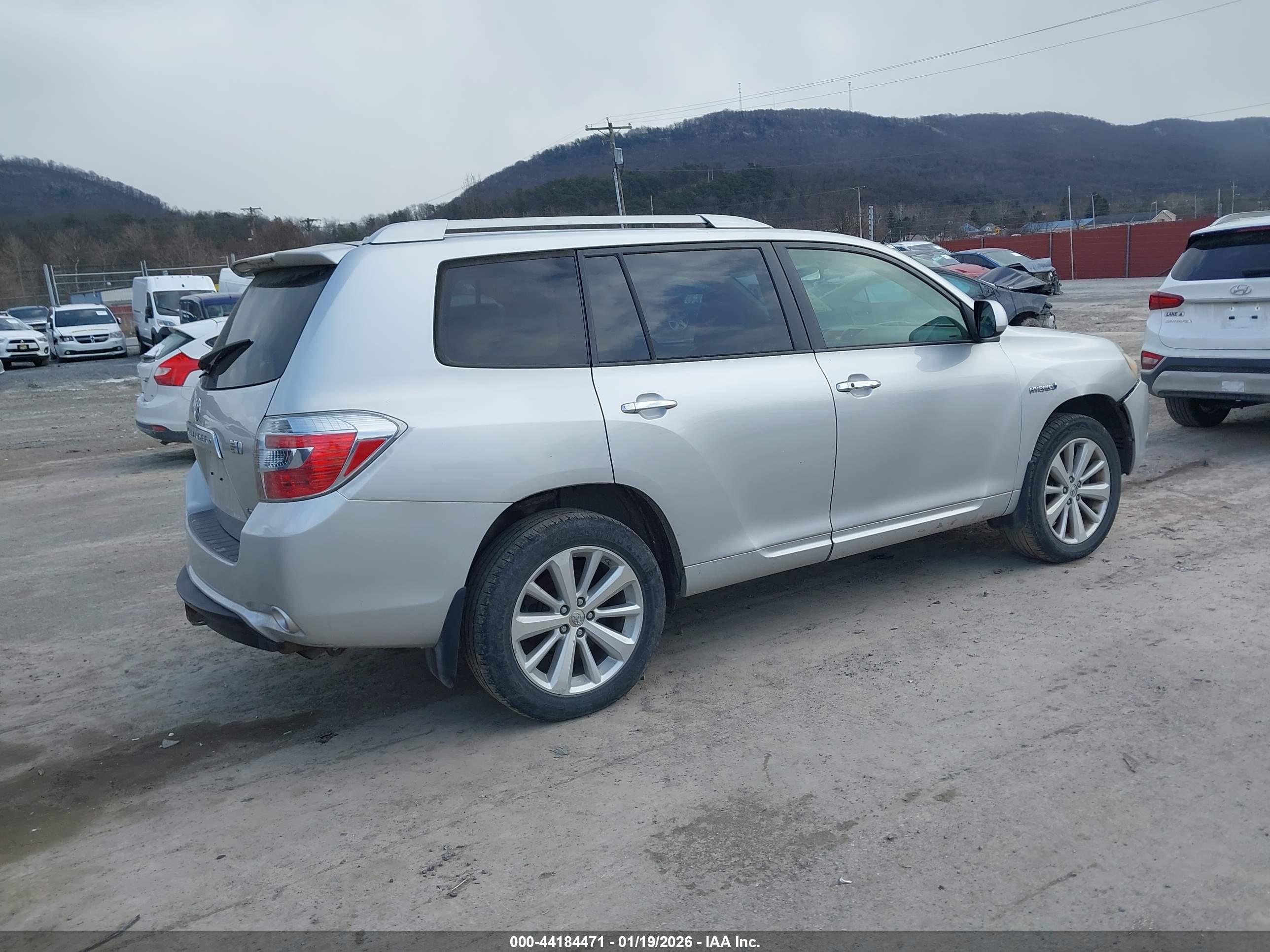 TOYOTA HIGHLANDER image 4