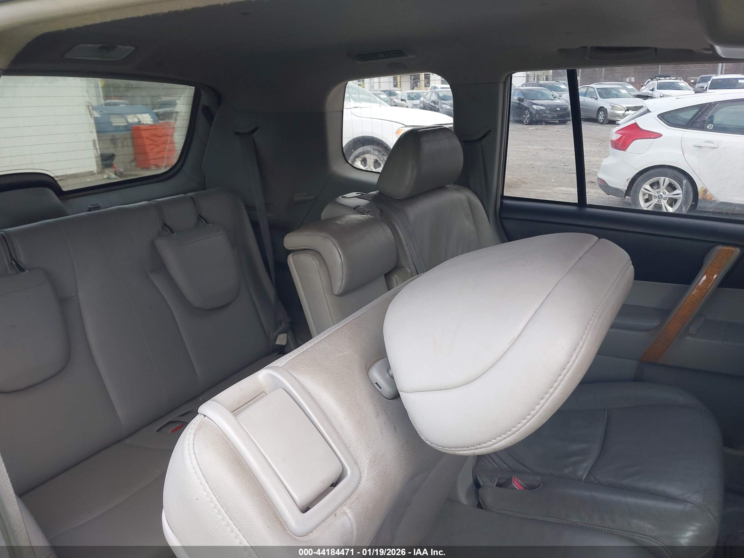 TOYOTA HIGHLANDER image 8
