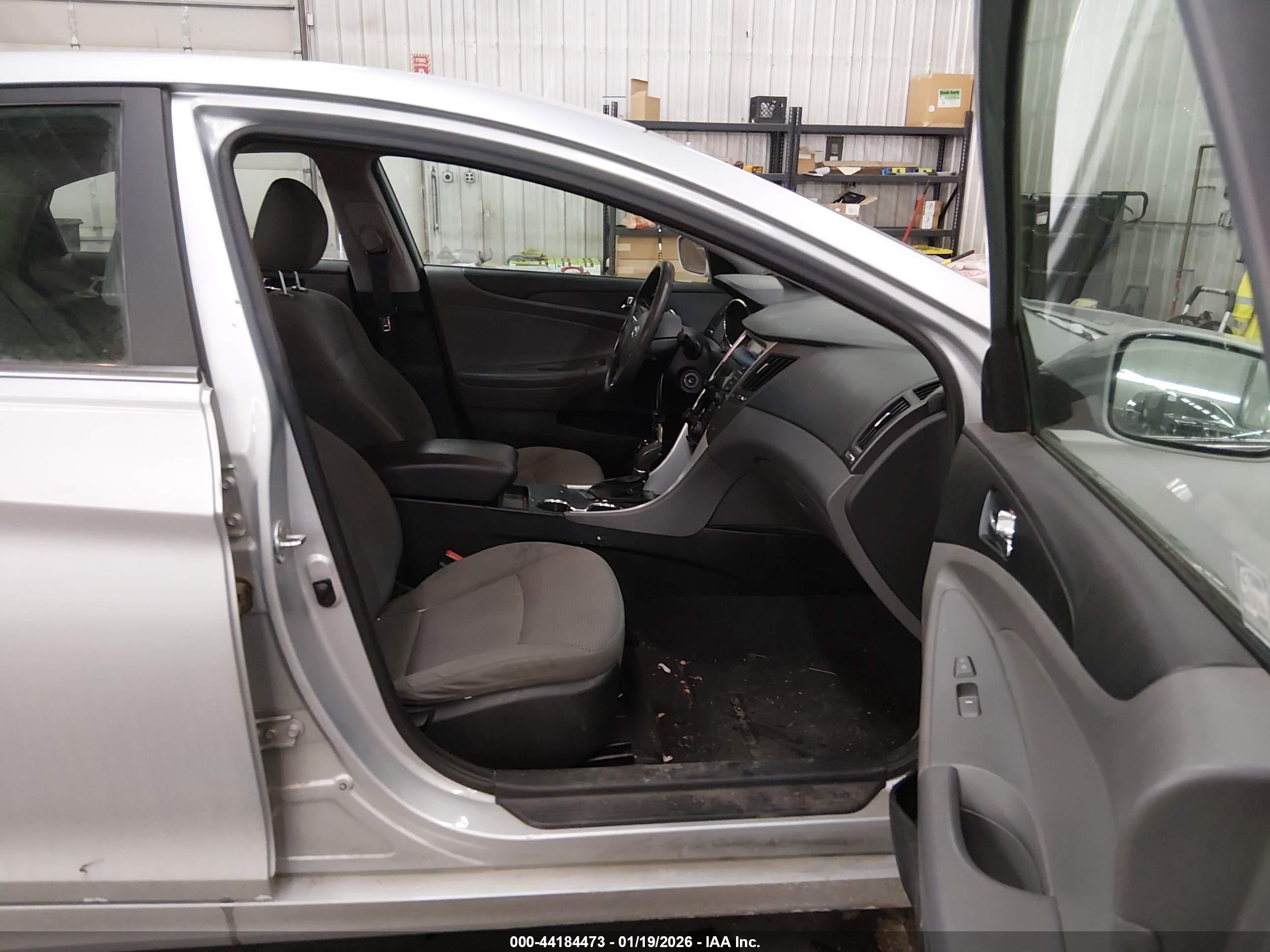 HYUNDAI SONATA image 5