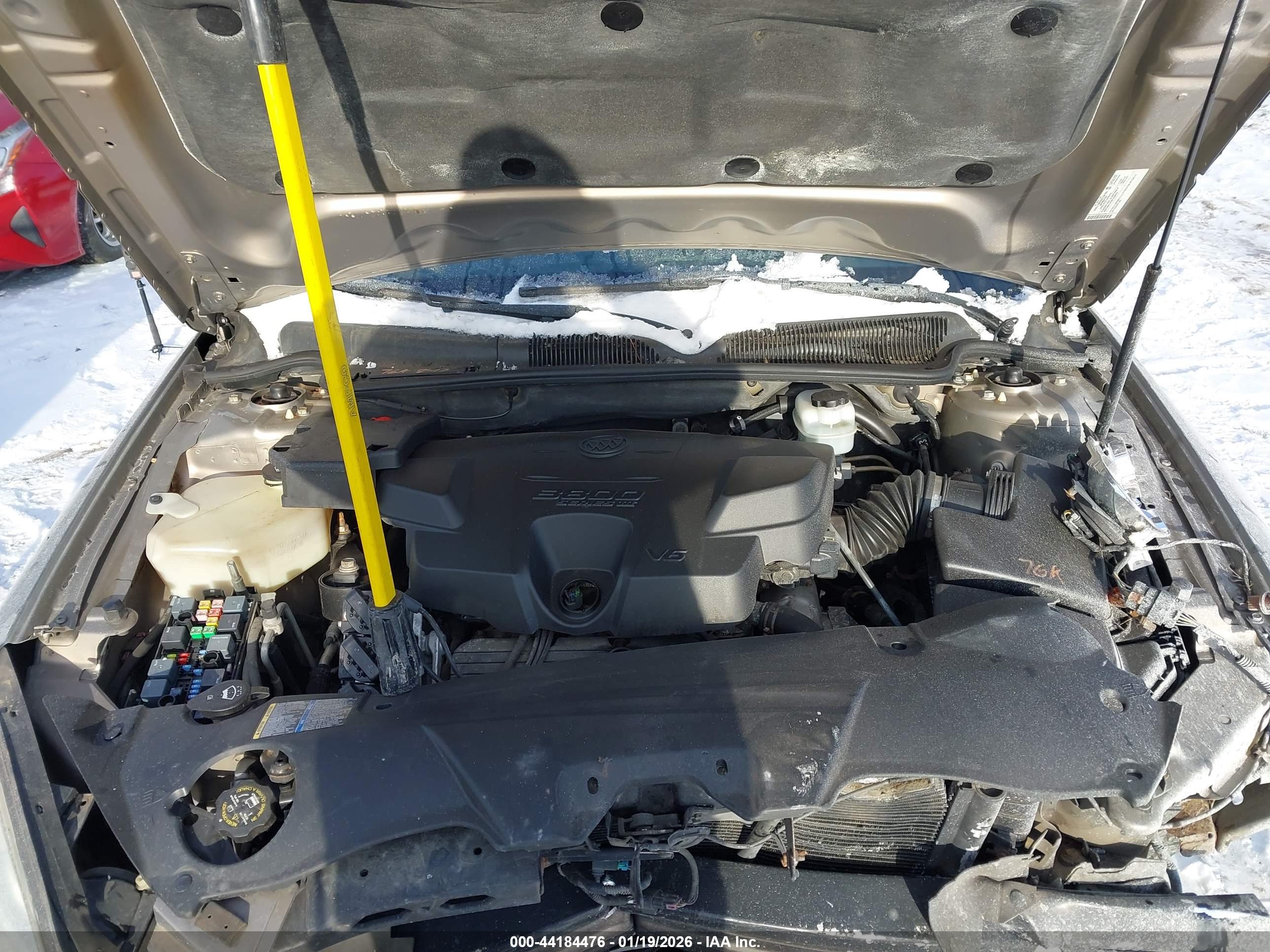 BUICK LUCERNE image 10