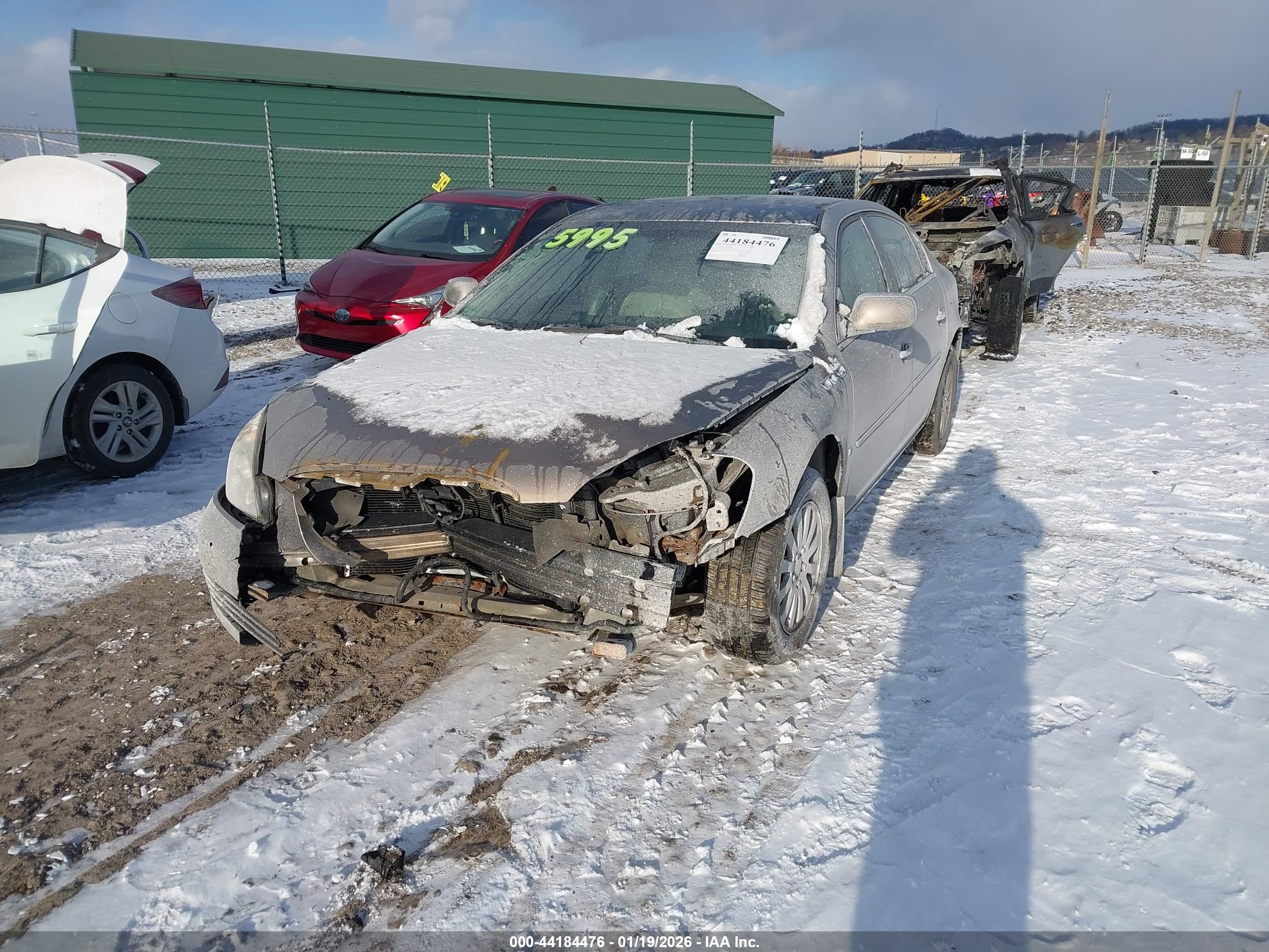 BUICK LUCERNE image 2