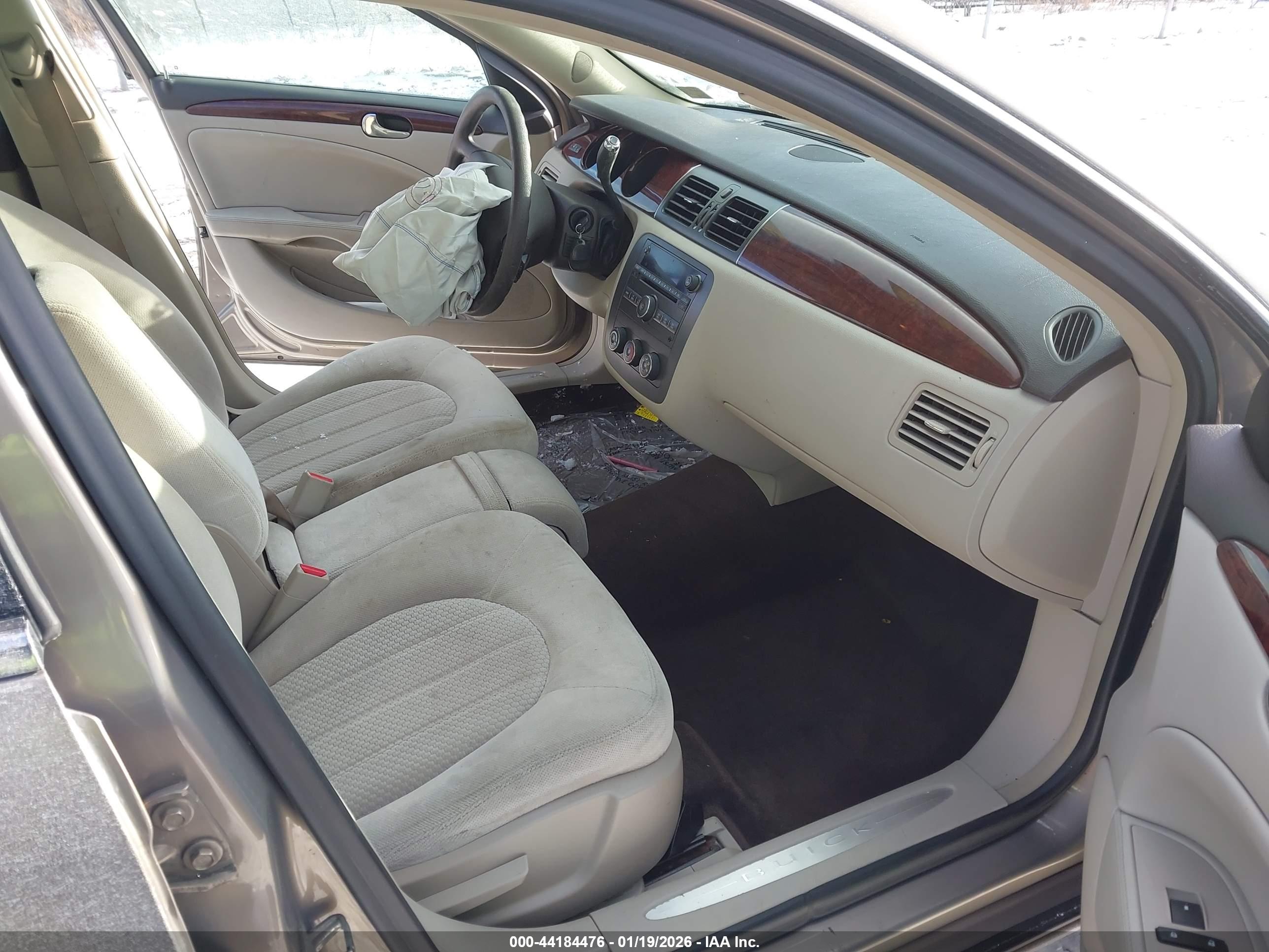 BUICK LUCERNE image 5