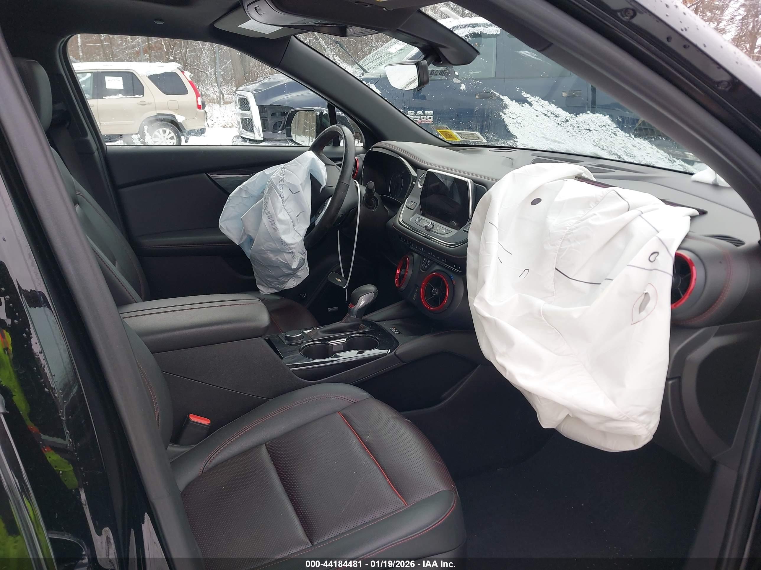 CHEVROLET BLAZER image 5