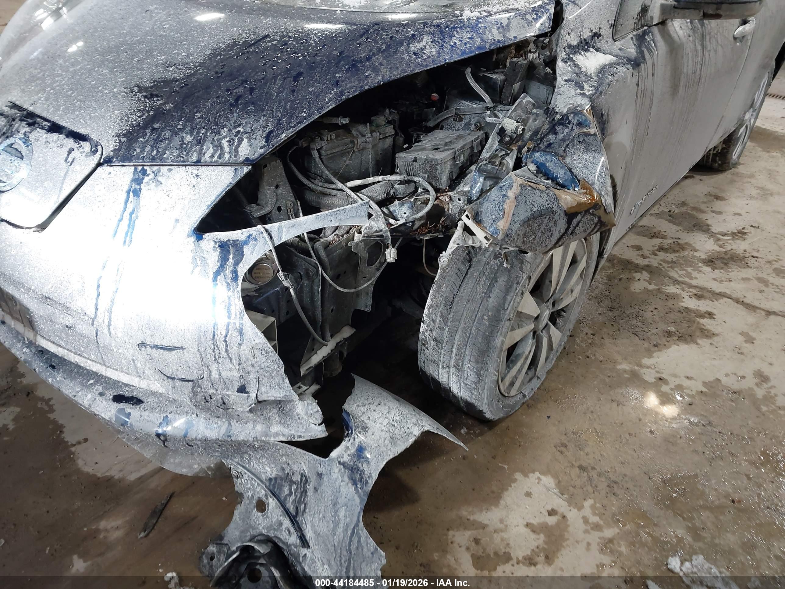 NISSAN LEAF image 6