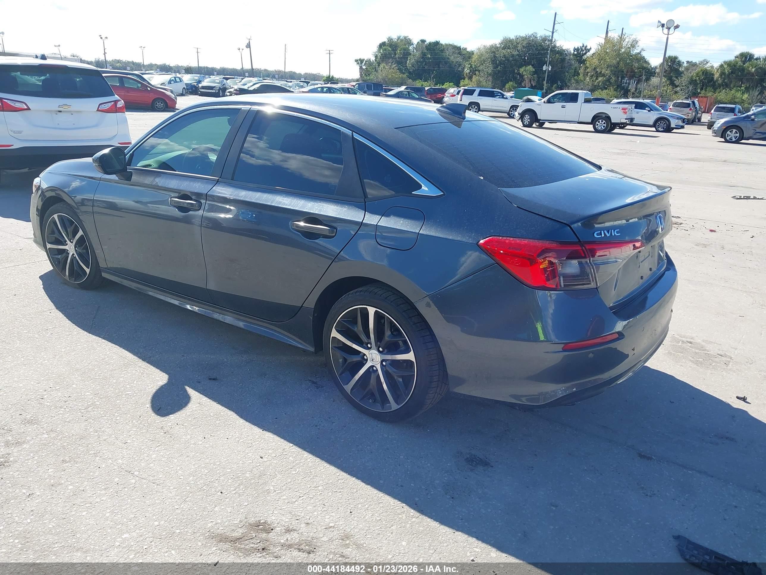 HONDA CIVIC image 3