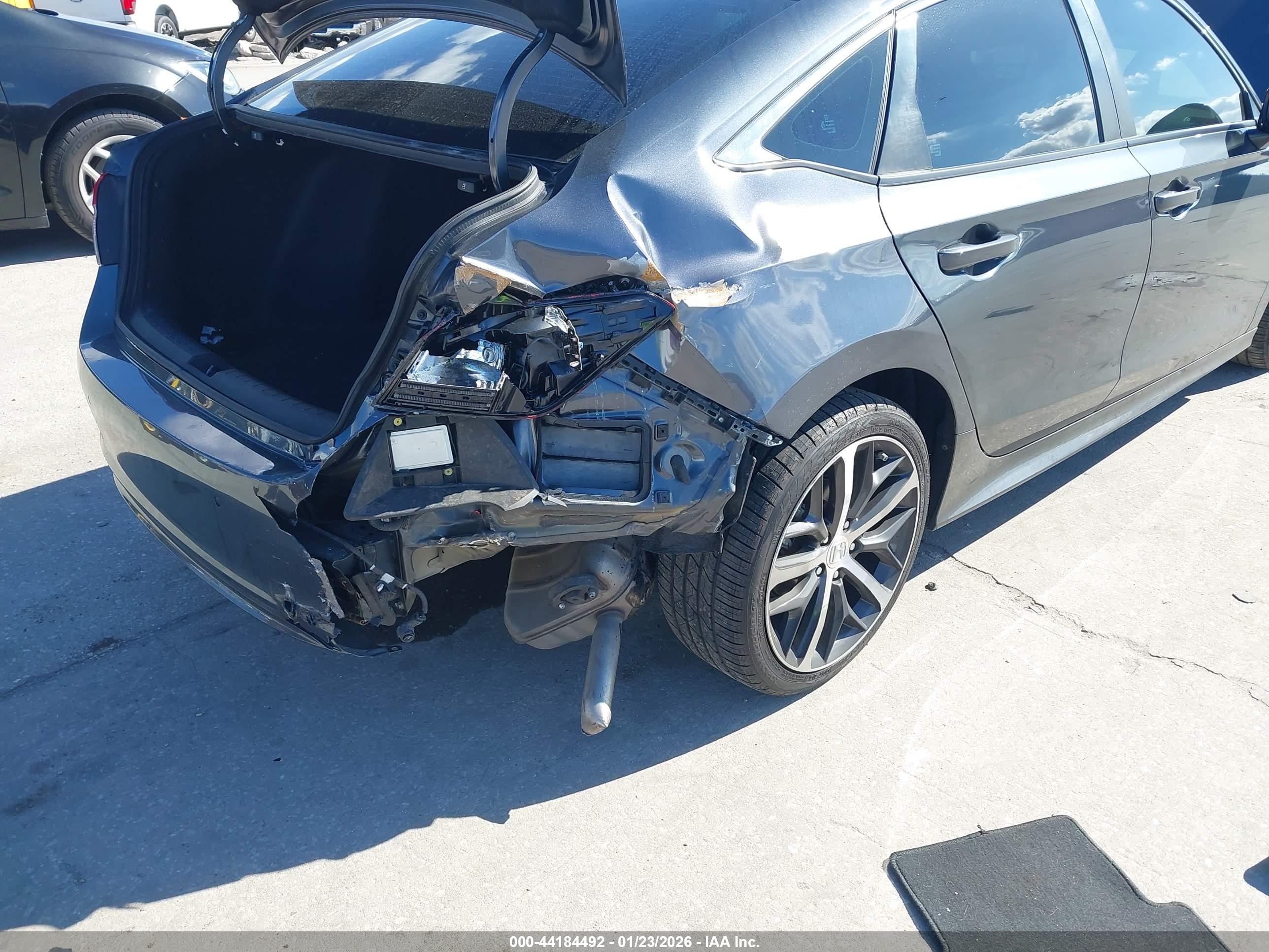 HONDA CIVIC image 6