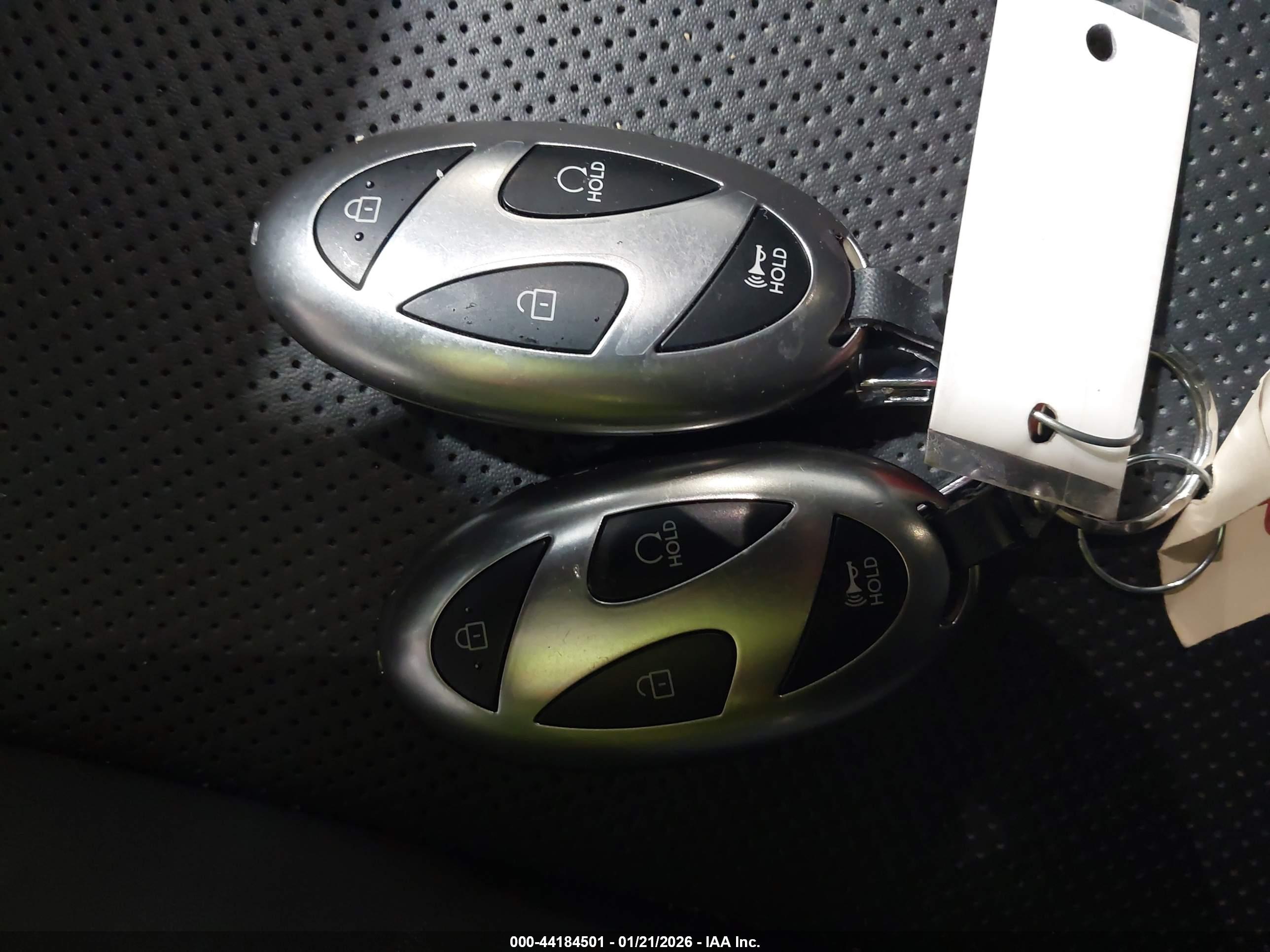 HYUNDAI SANTA image 11
