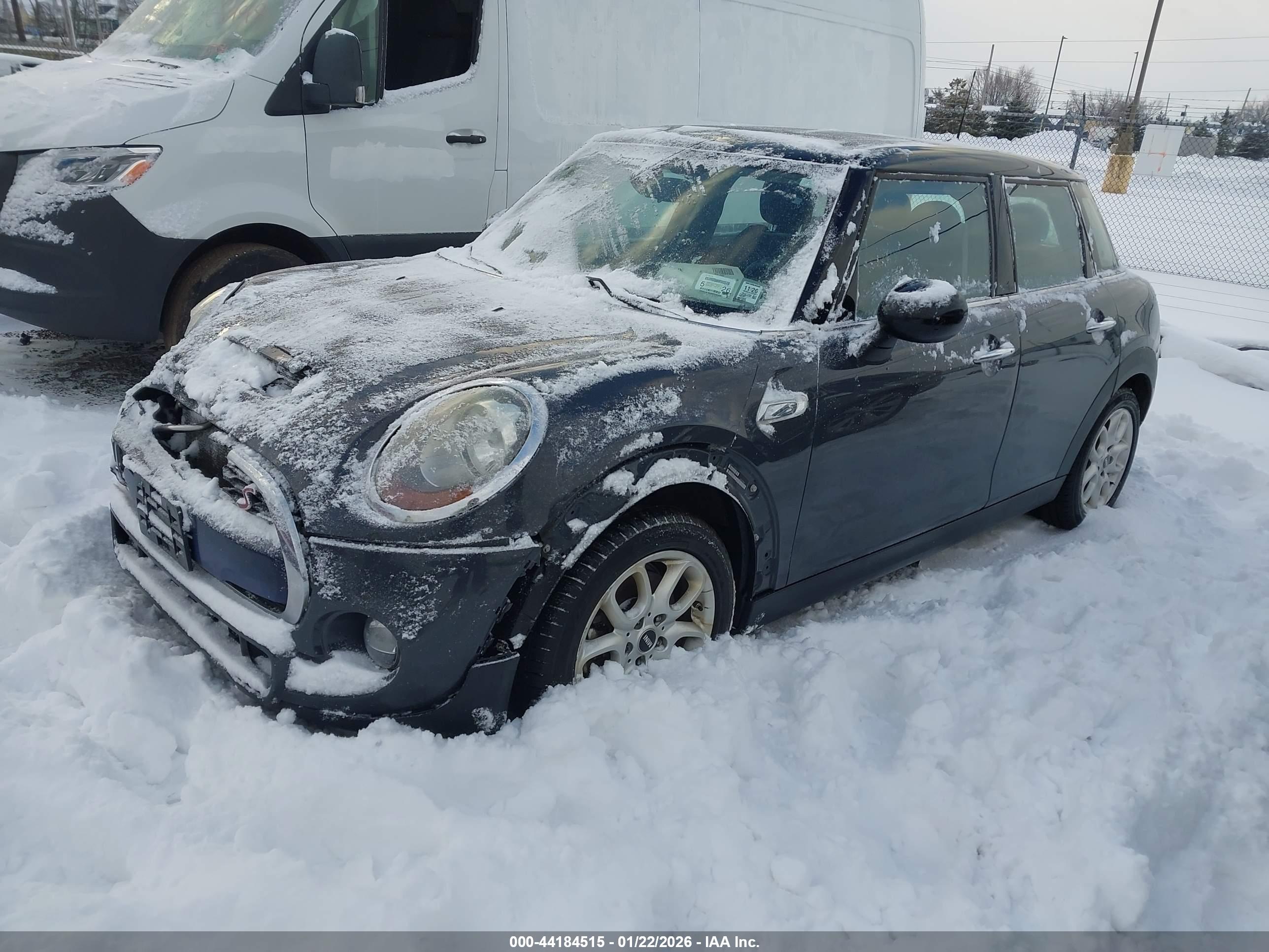 MINI HARDTOP image 2