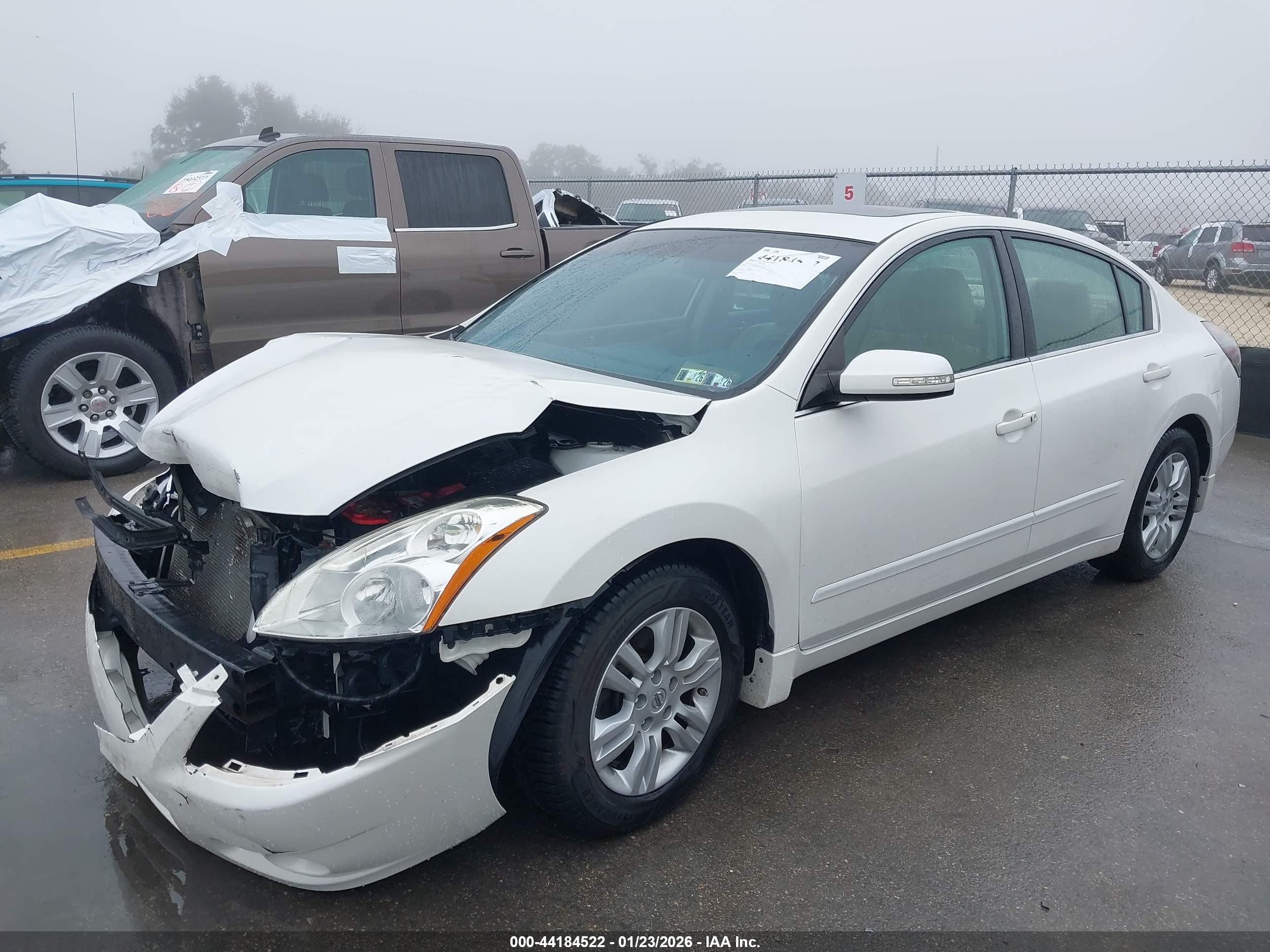 NISSAN ALTIMA image 2