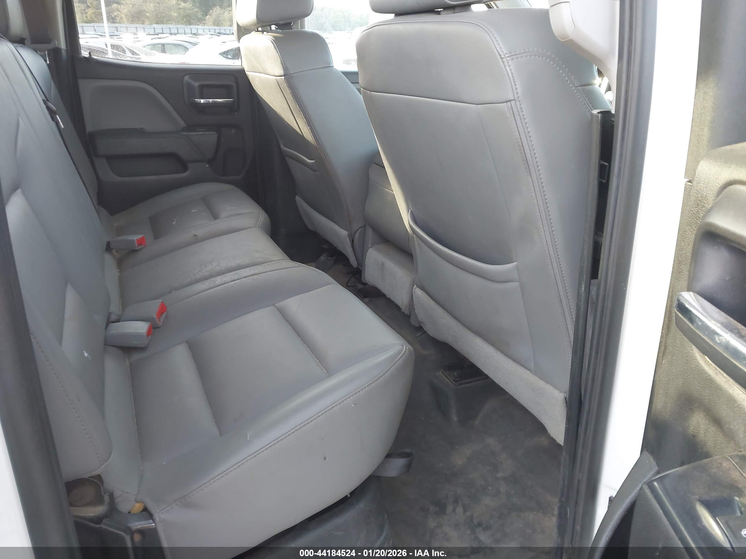 CHEVROLET SILVERADO image 8