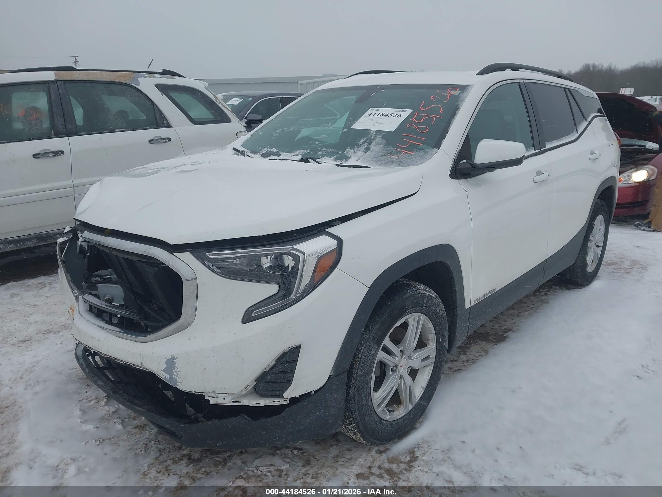 GMC TERRAIN image 2