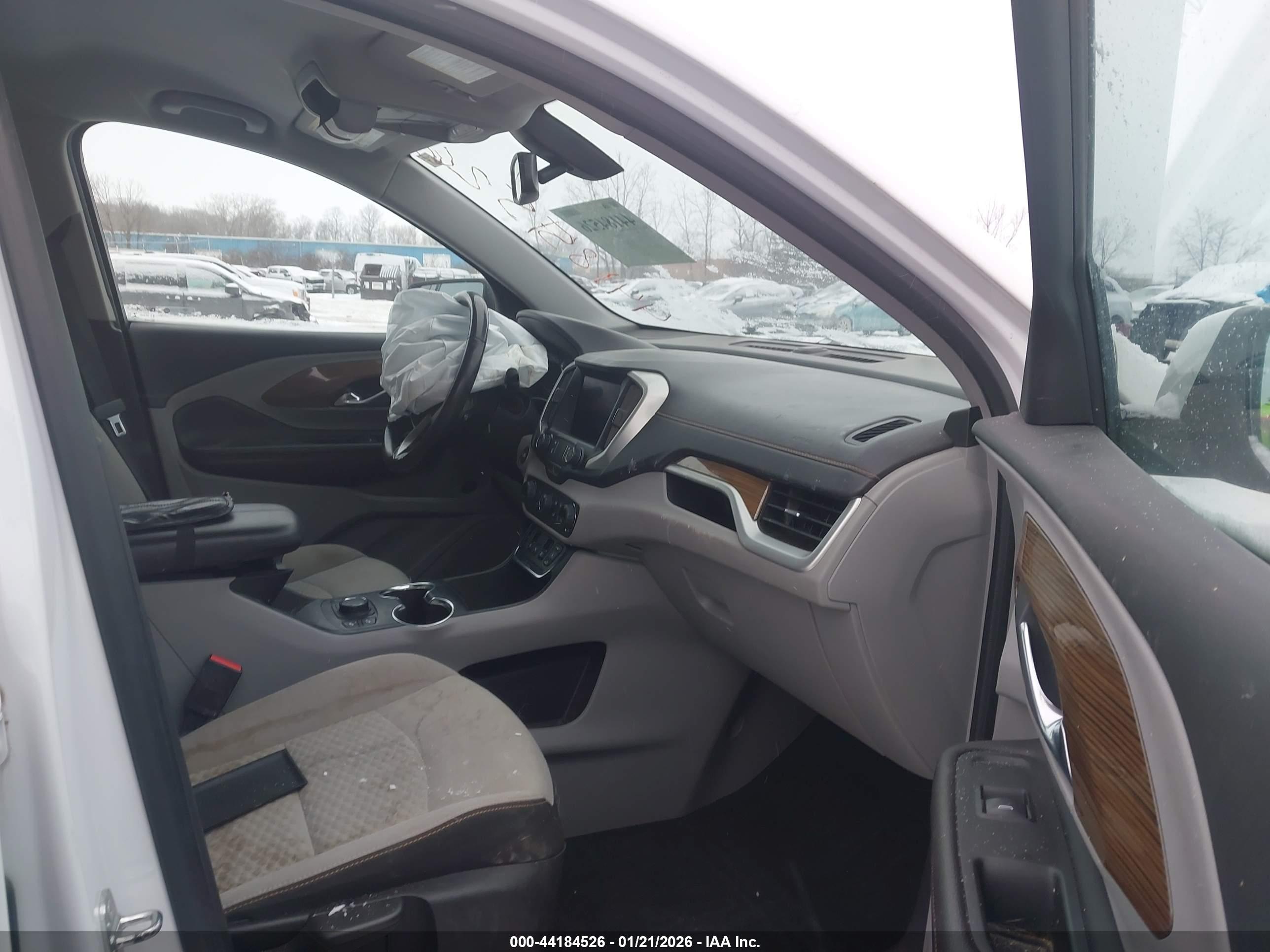 GMC TERRAIN image 5