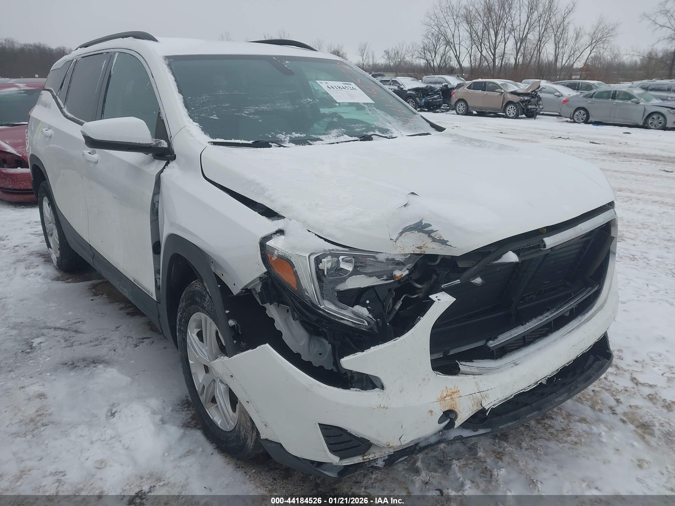 GMC TERRAIN image 6