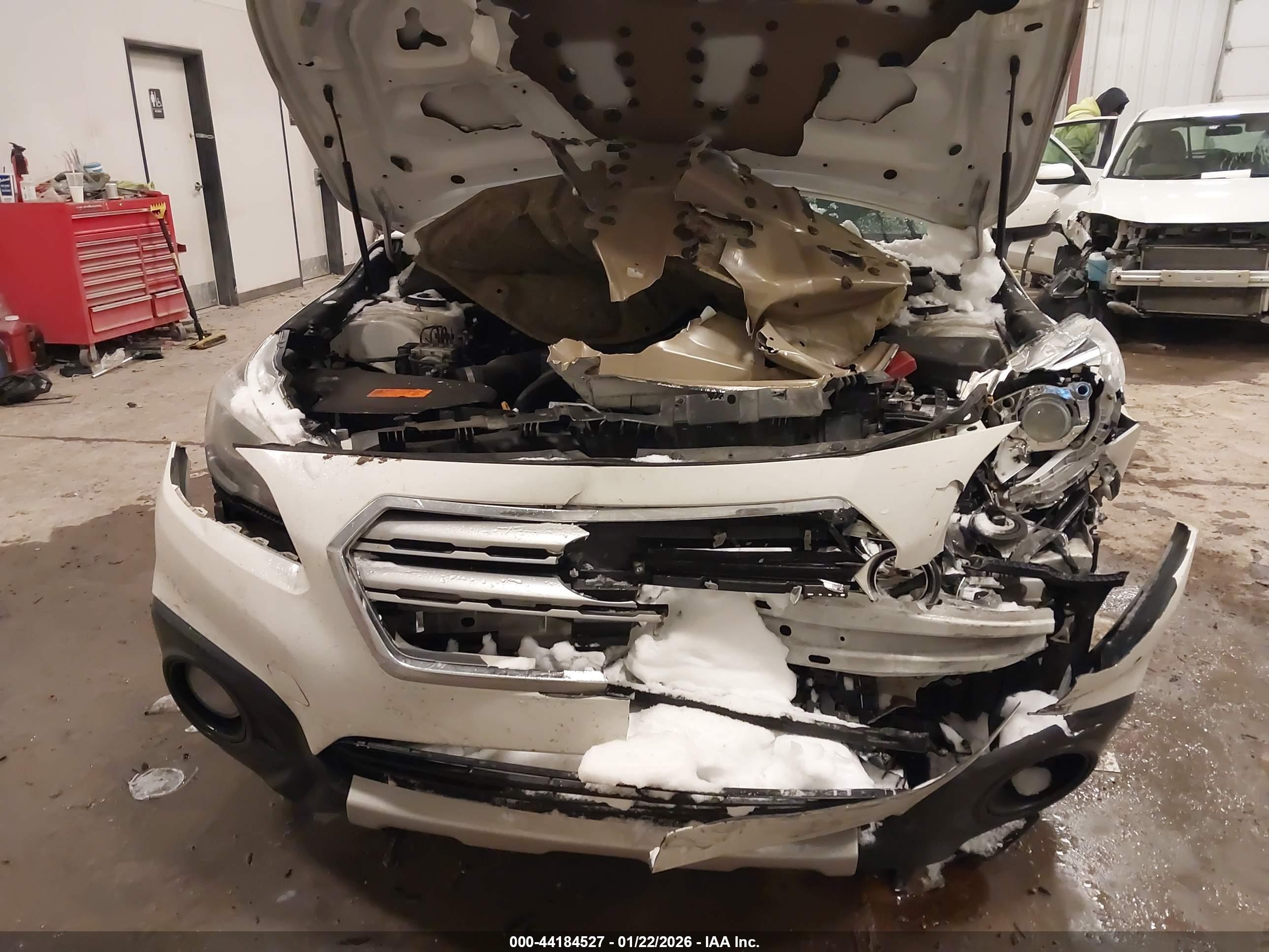 SUBARU OUTBACK image 6