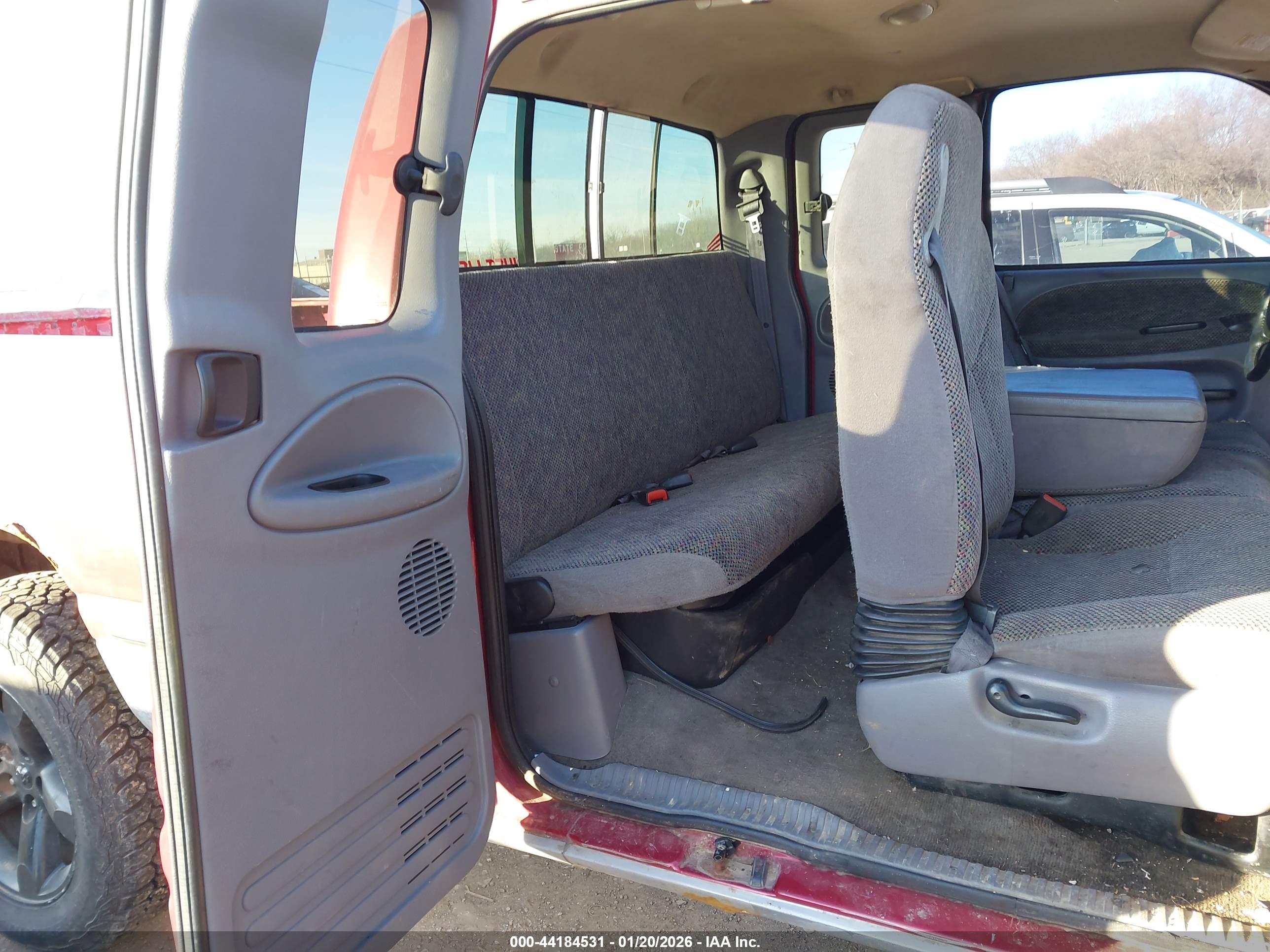 DODGE RAM image 8