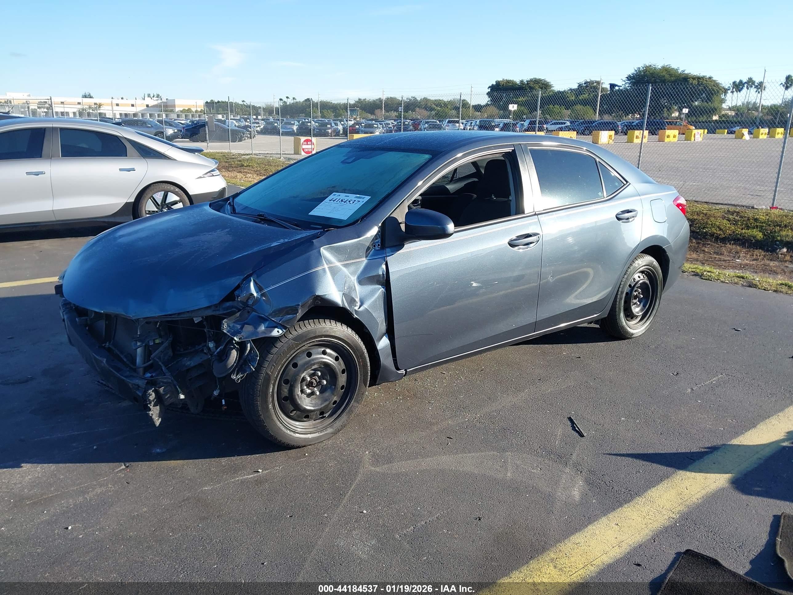 TOYOTA COROLLA image 2